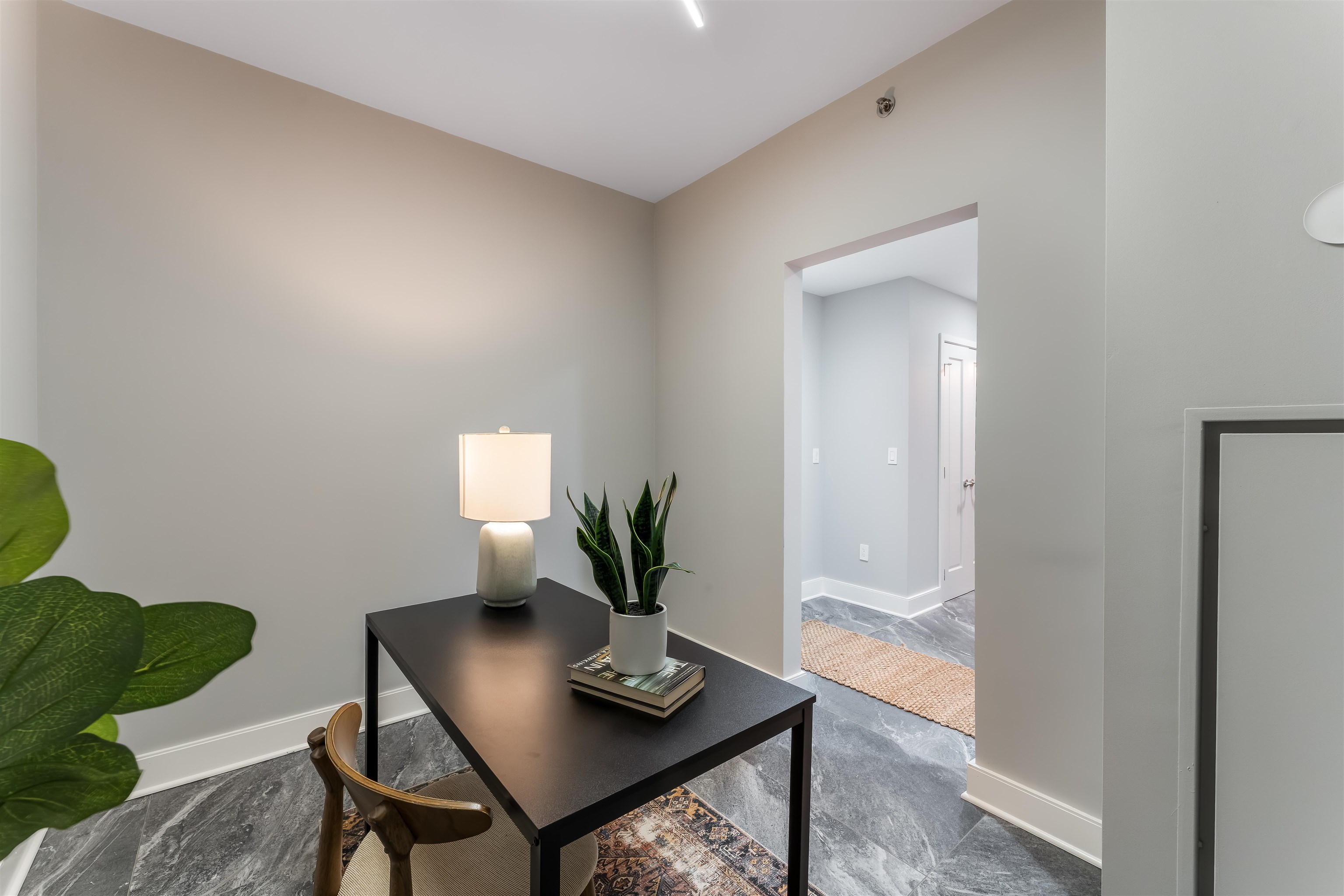 1125 MAXWELL LANE Unit: 440