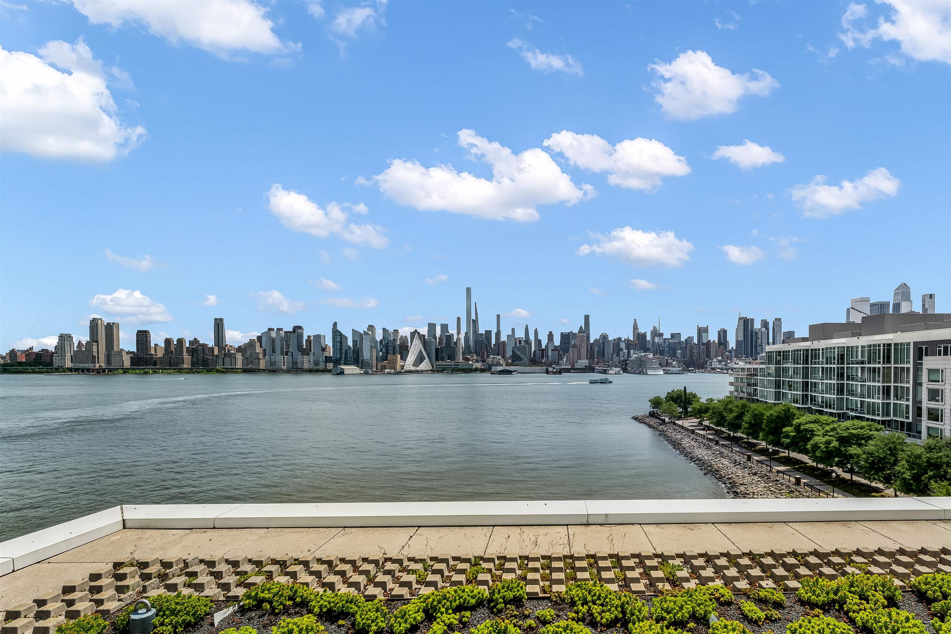 800 AVENUE AT PORT IMPERIAL Unit: 618