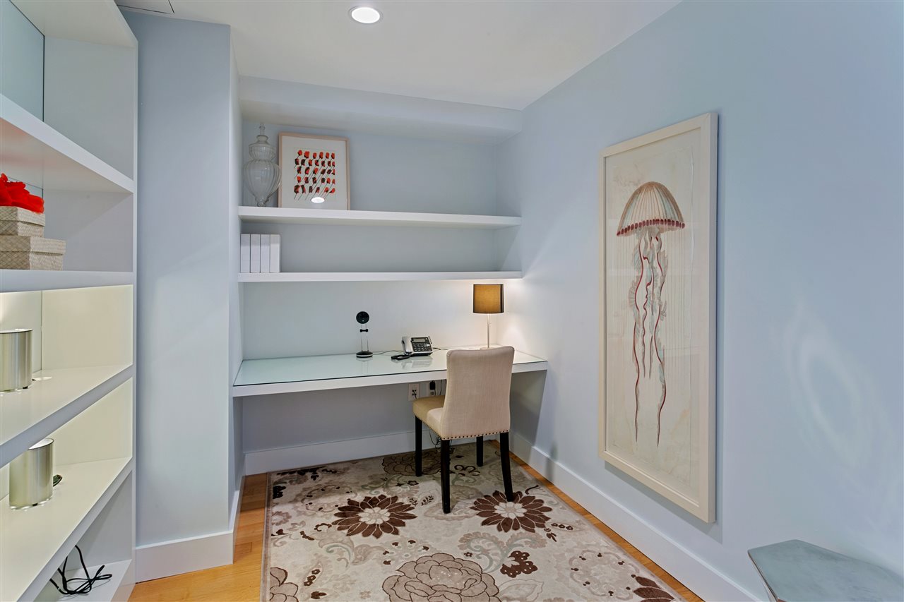 77 HUDSON ST Unit: 2309