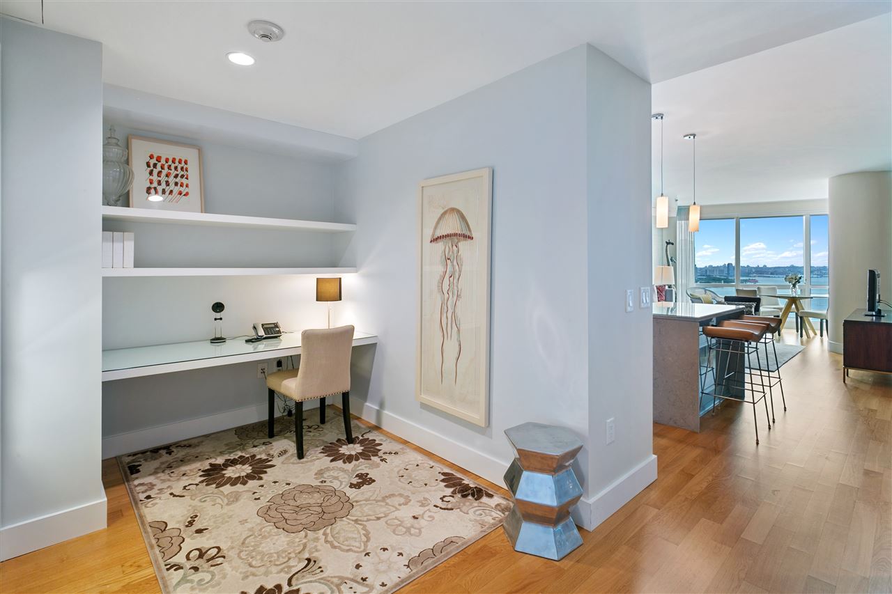 77 HUDSON ST Unit: 2309