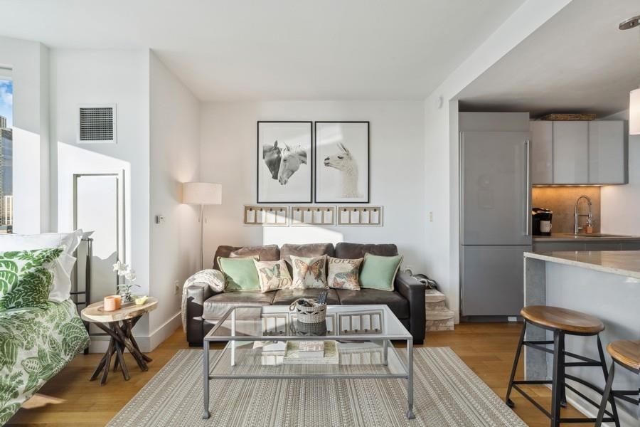 77 HUDSON ST Unit: 2612