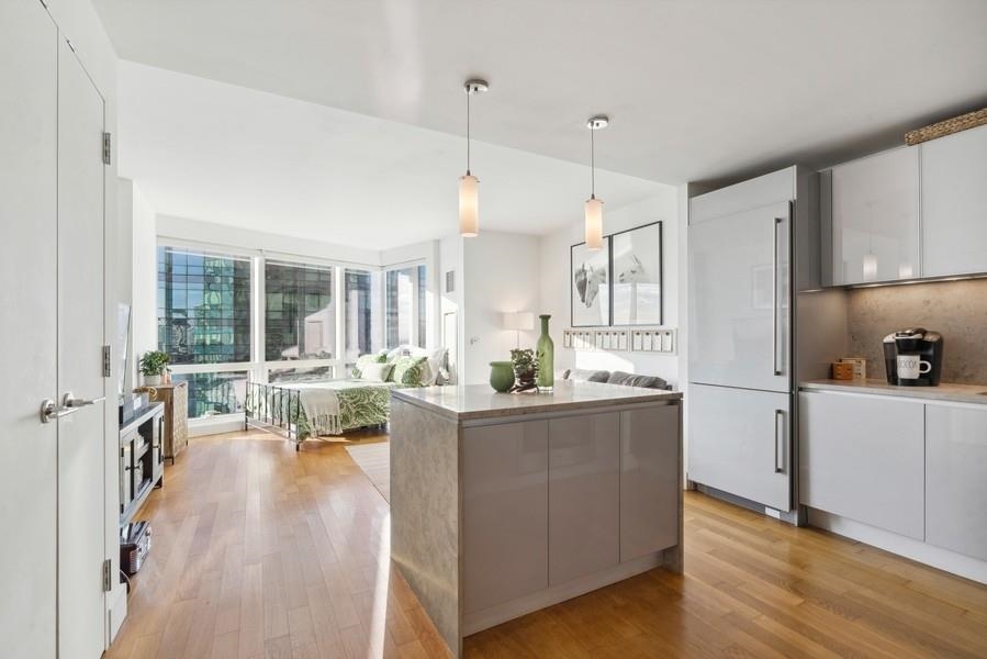 77 HUDSON ST Unit: 2612