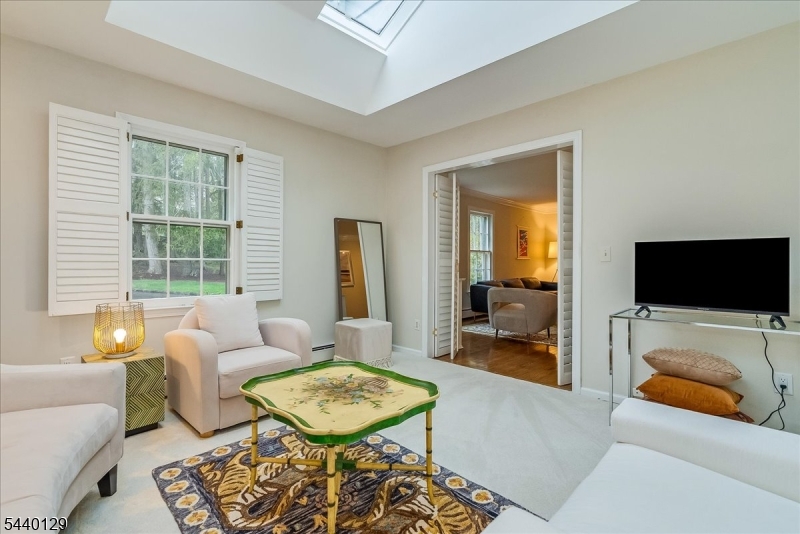 4 Edward Shippen Ln