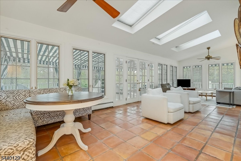 4 Edward Shippen Ln