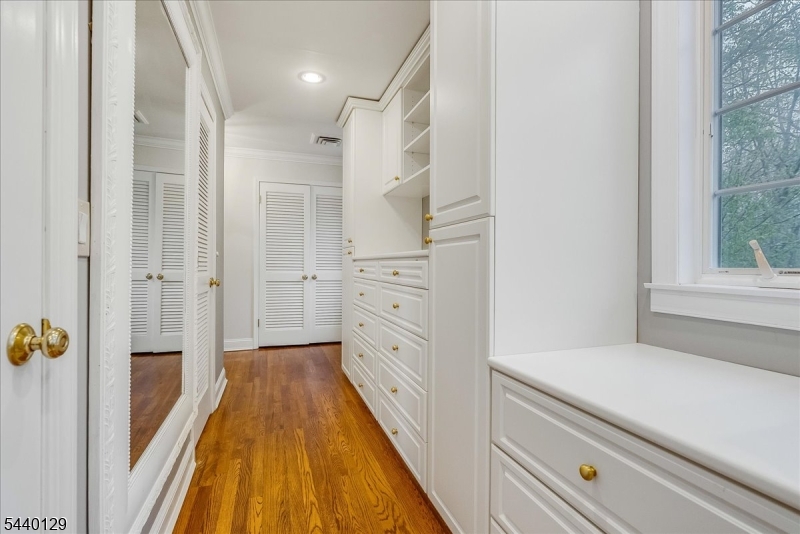 4 Edward Shippen Ln