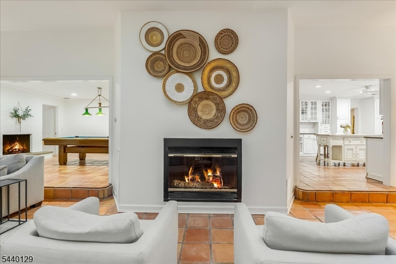 4 Edward Shippen Ln