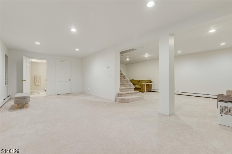 4 Edward Shippen Ln