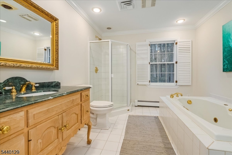 4 Edward Shippen Ln