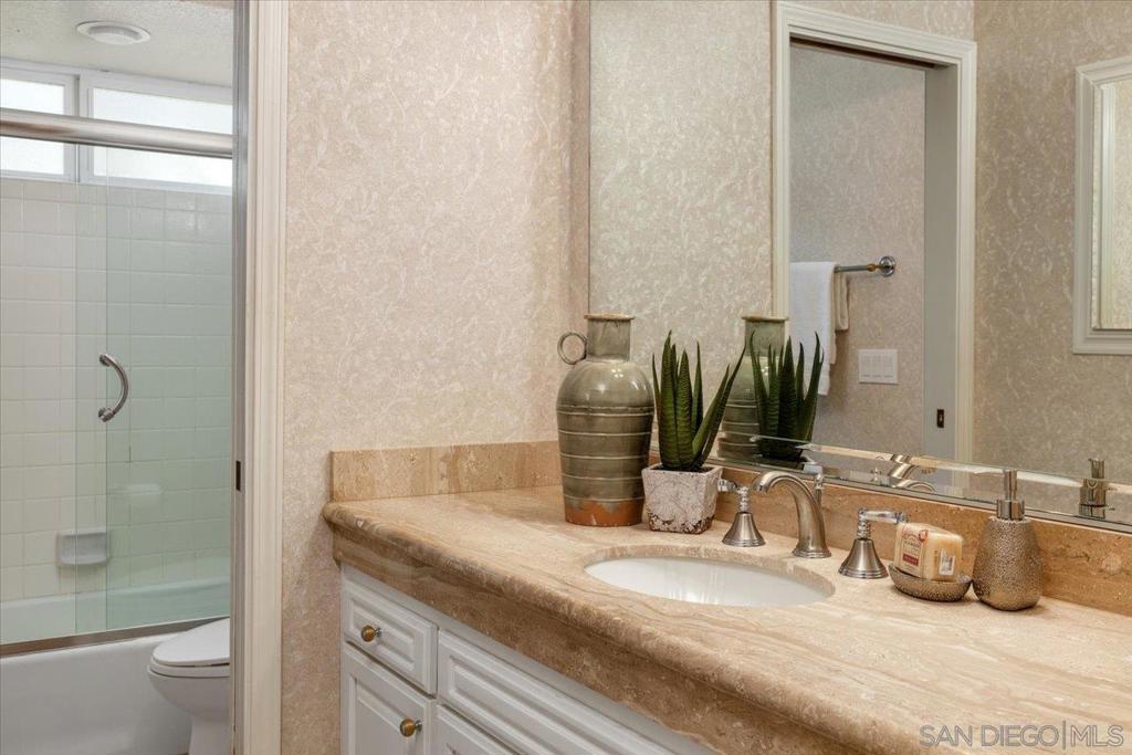 13217 Silver Saddle Ln