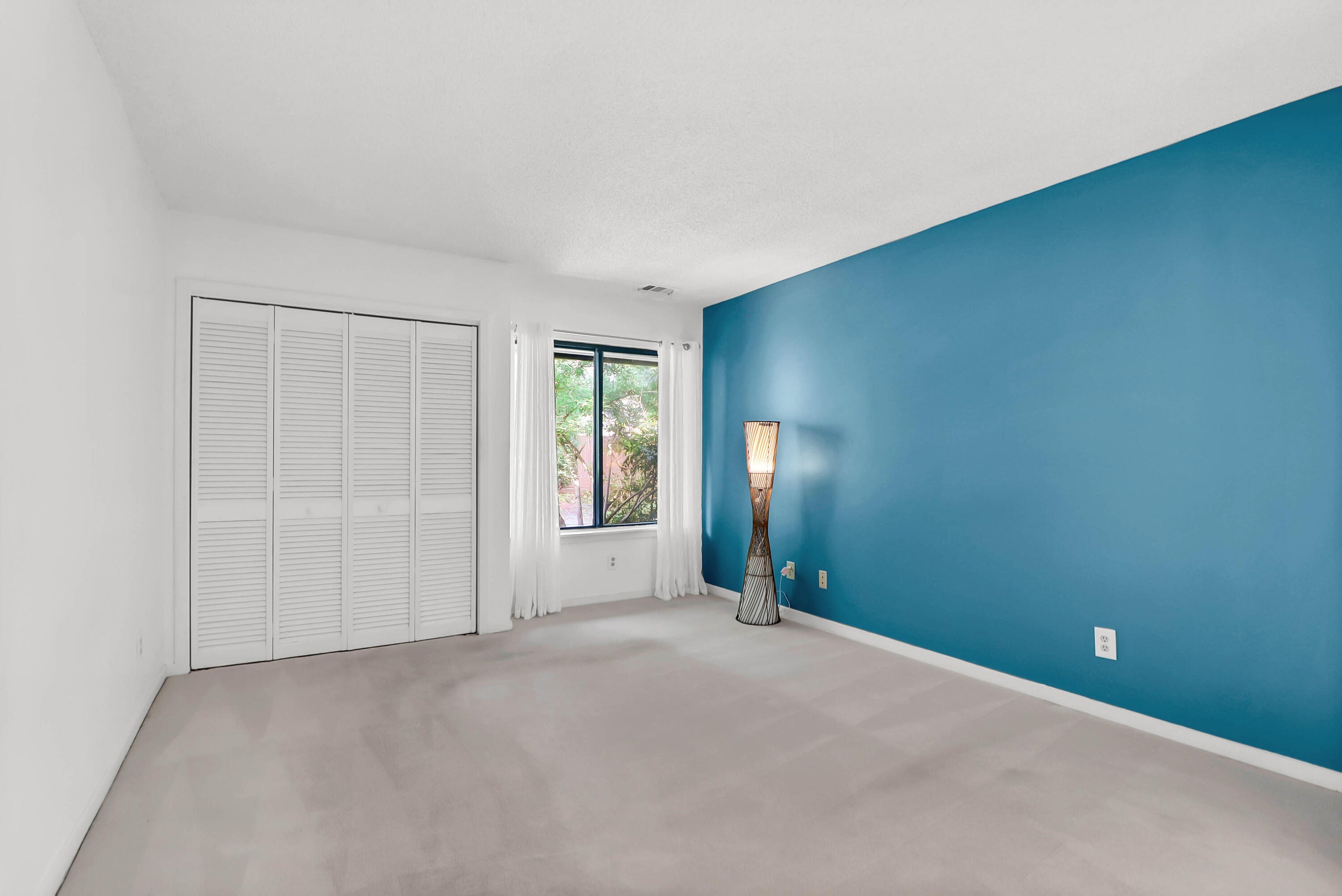 1136 Shadow Lake Circle
