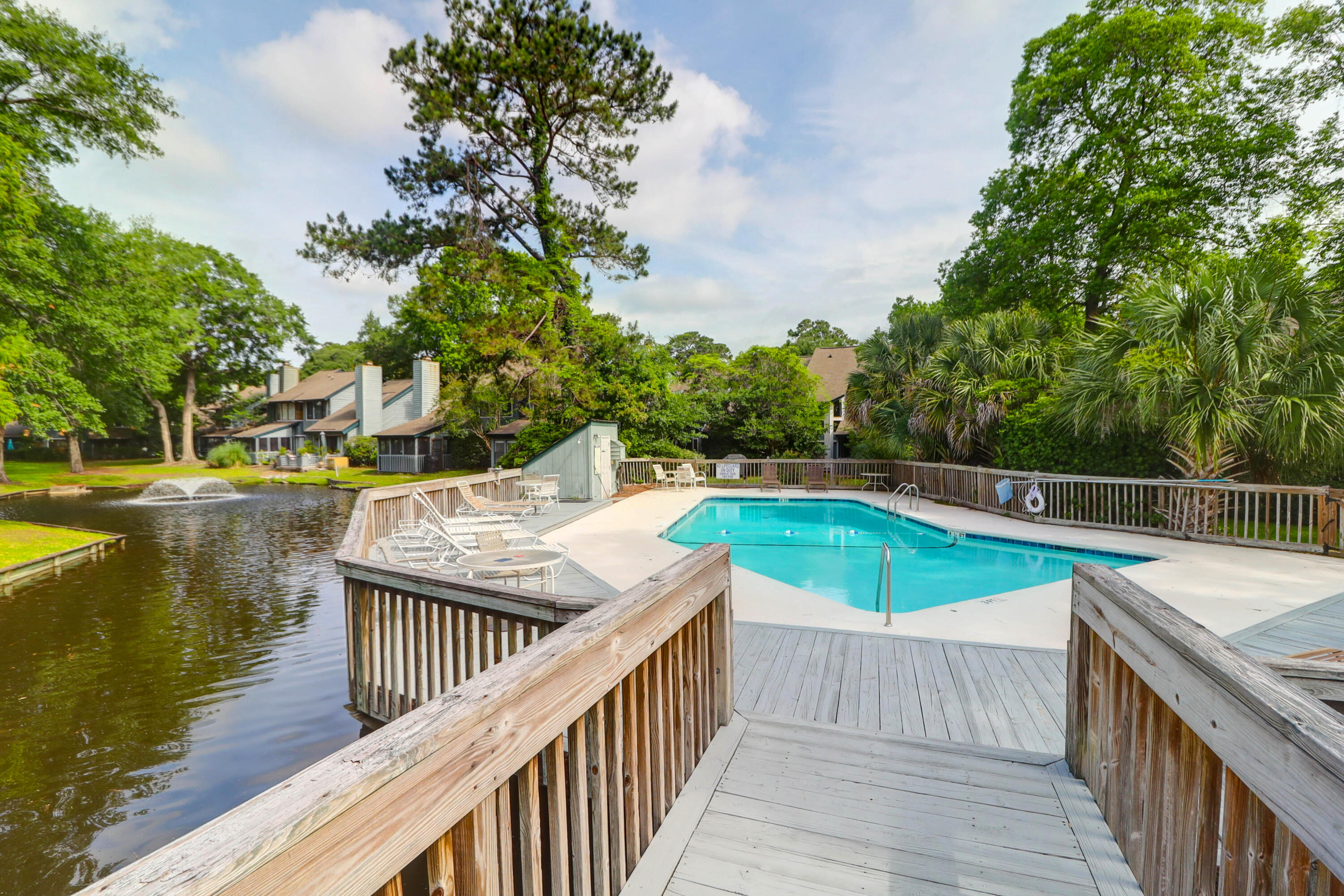 1136 Shadow Lake Circle