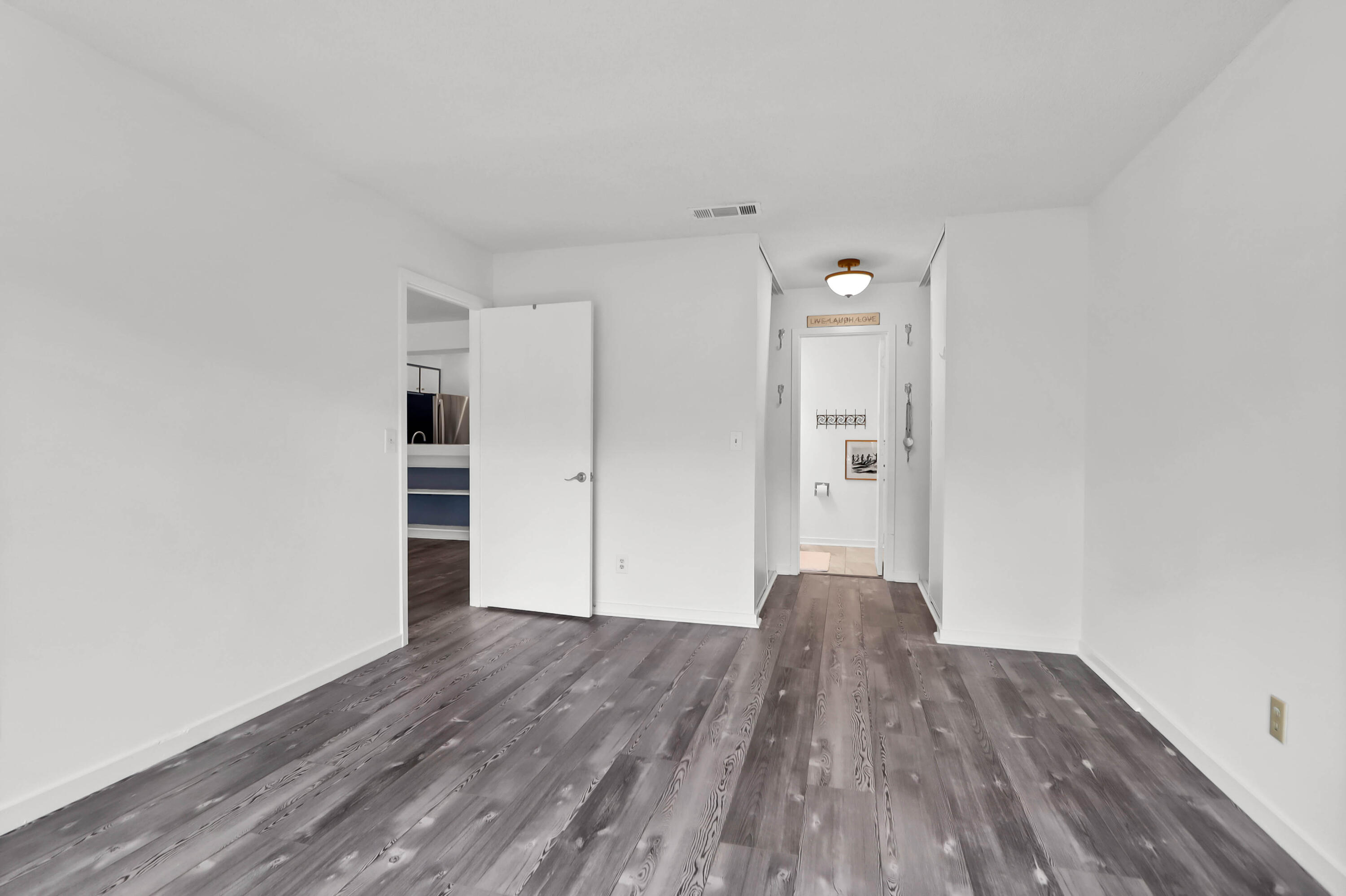 1136 Shadow Lake Circle