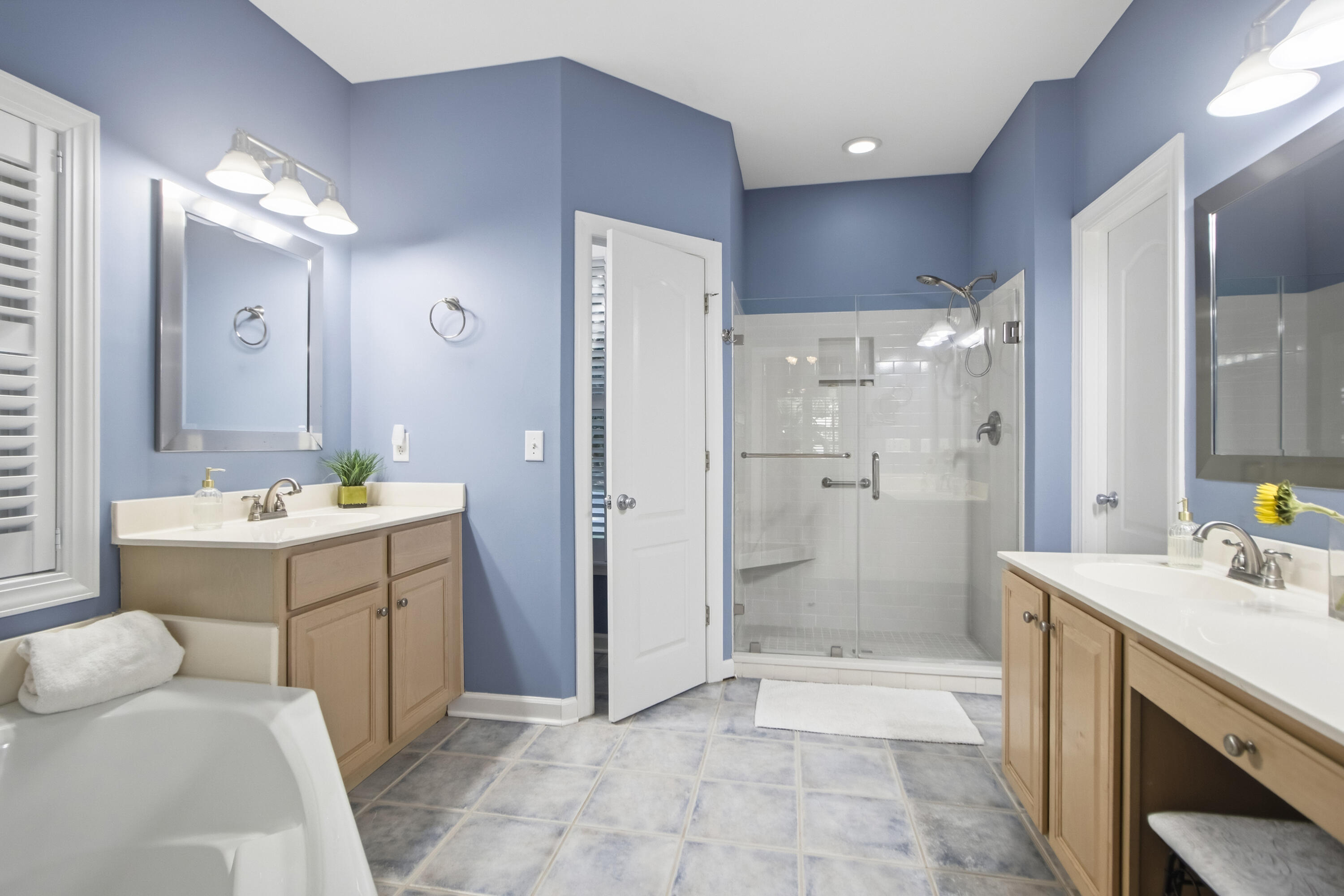 1203 Royal Links Drive