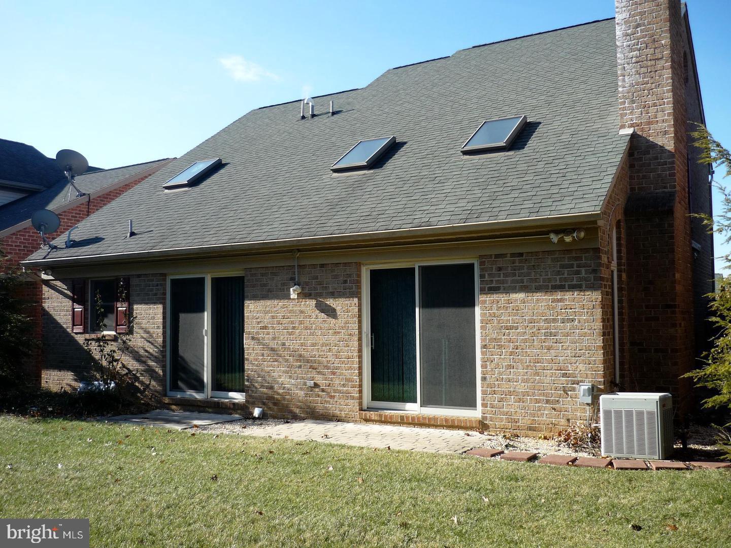 20419 Kings Crest Blvd