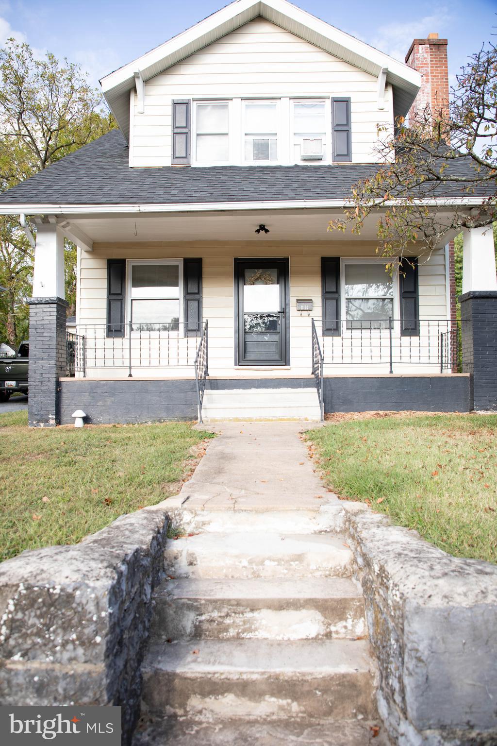 11120 GLENSIDE AVENUE