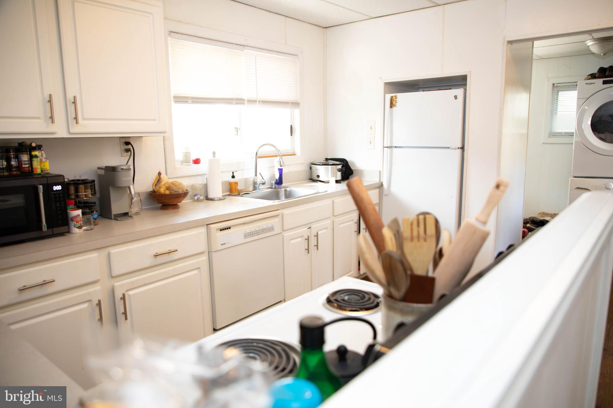 11120 GLENSIDE AVENUE