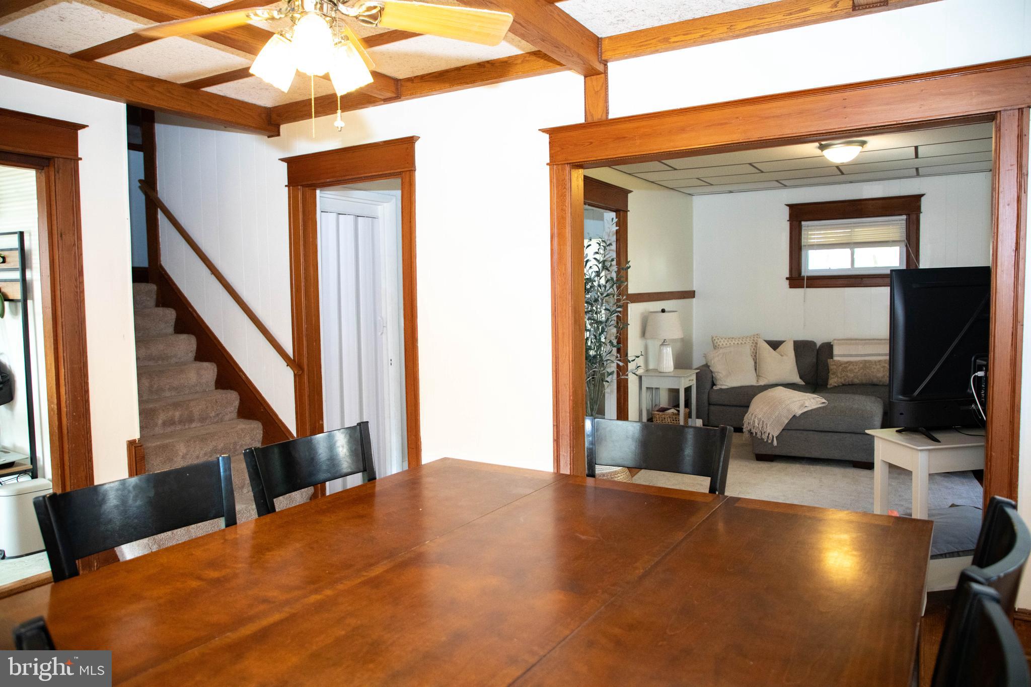 11120 GLENSIDE AVENUE