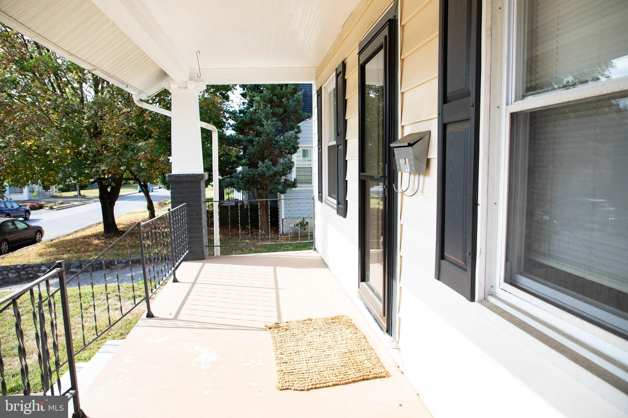 11120 GLENSIDE AVENUE