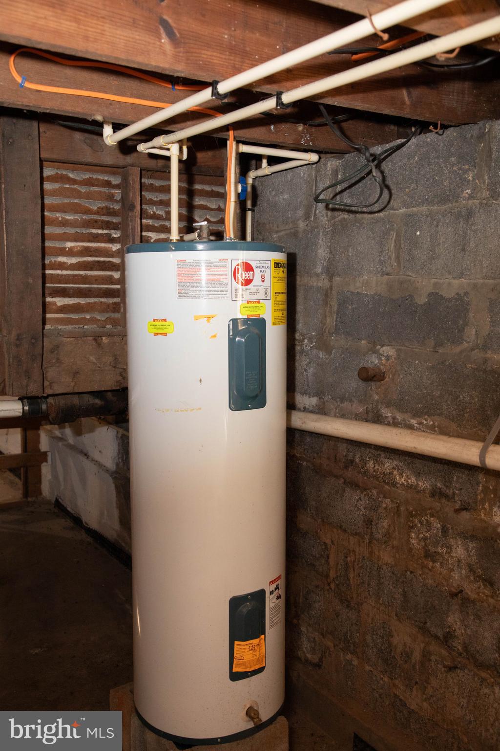 11120 GLENSIDE AVENUE