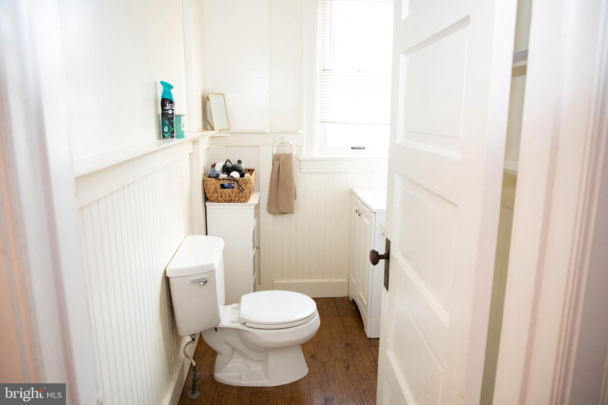 11120 GLENSIDE AVENUE