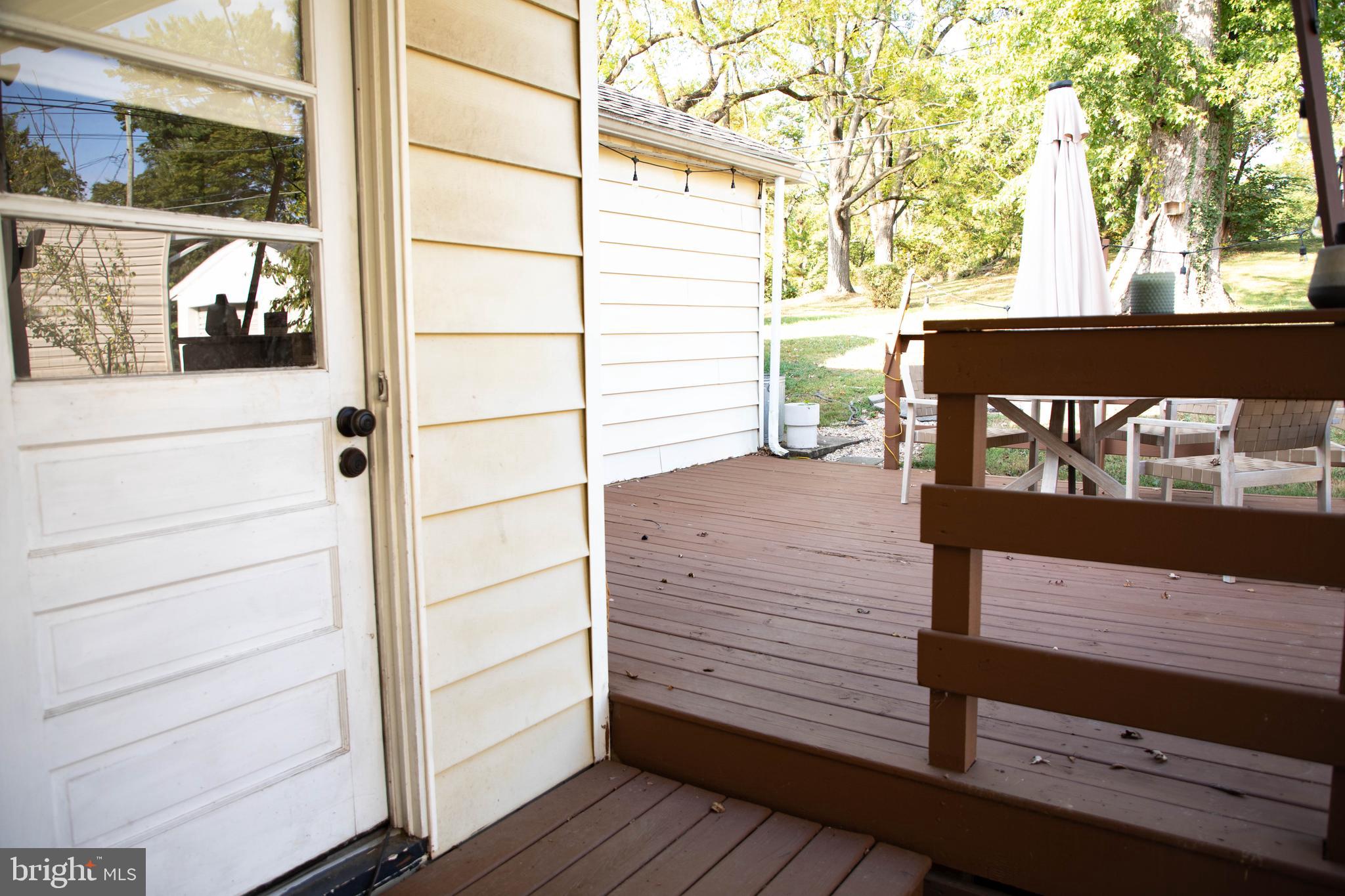 11120 GLENSIDE AVENUE