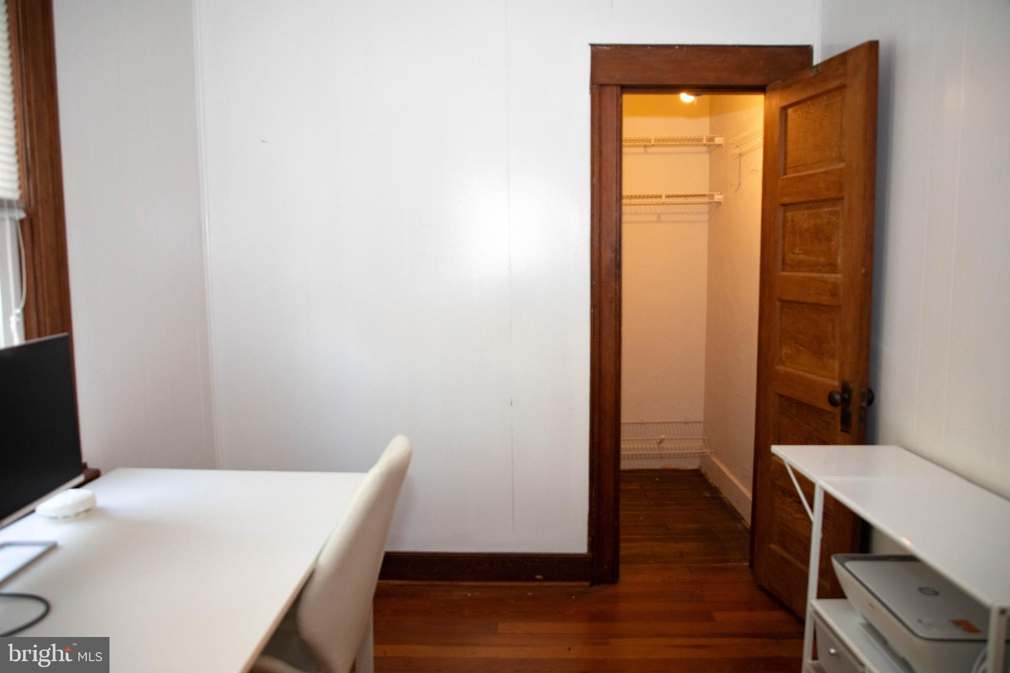 11120 GLENSIDE AVENUE