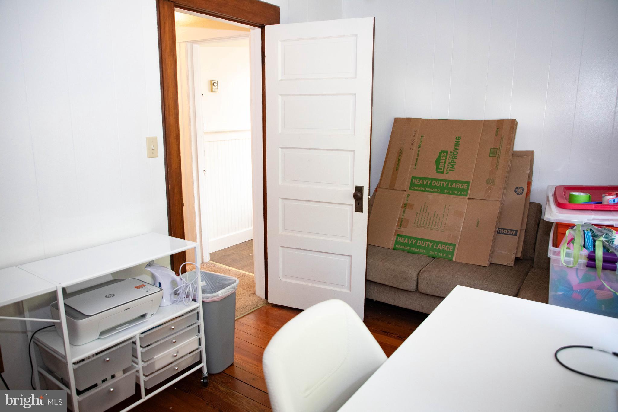 11120 GLENSIDE AVENUE