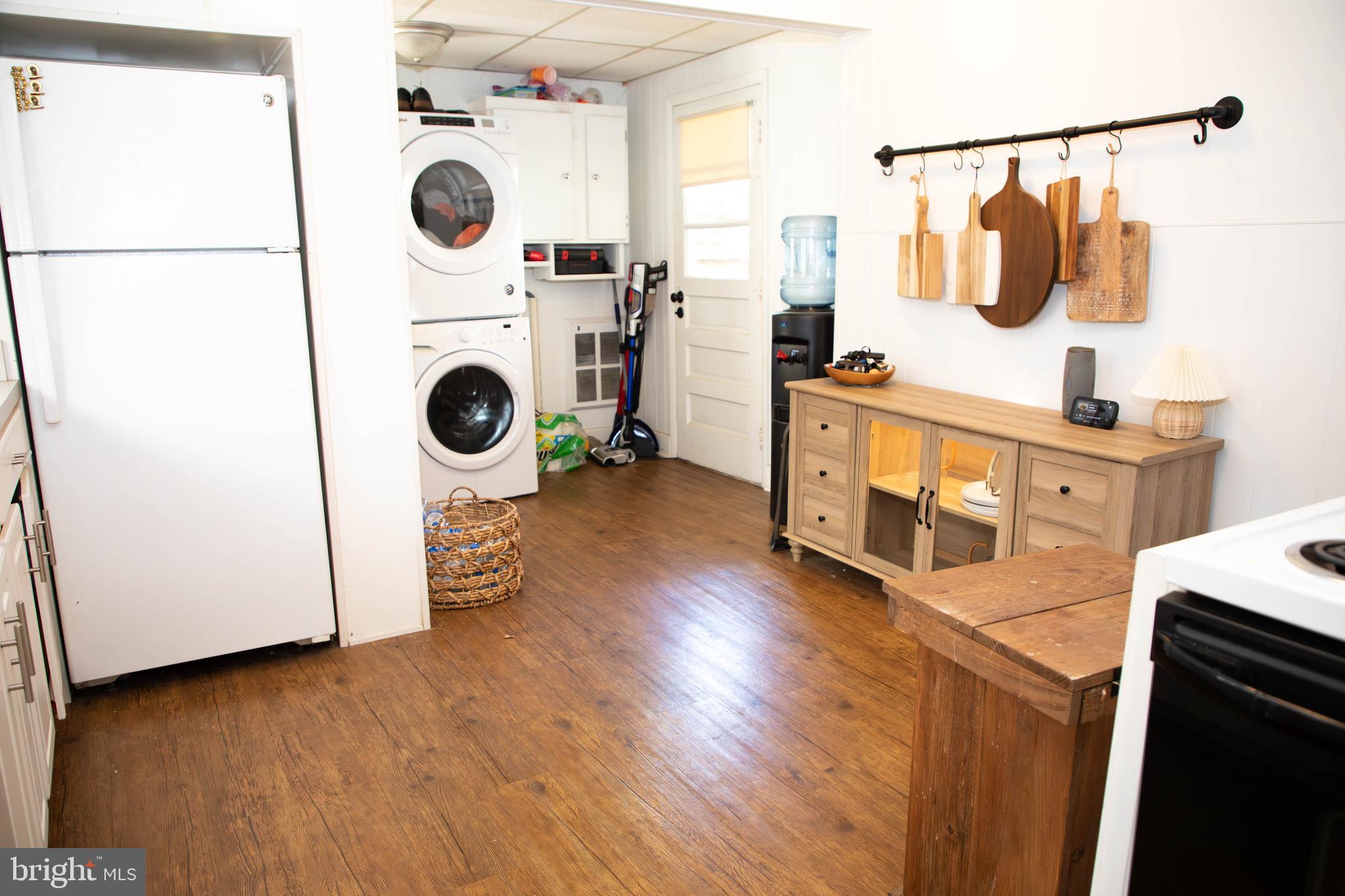 11120 GLENSIDE AVENUE