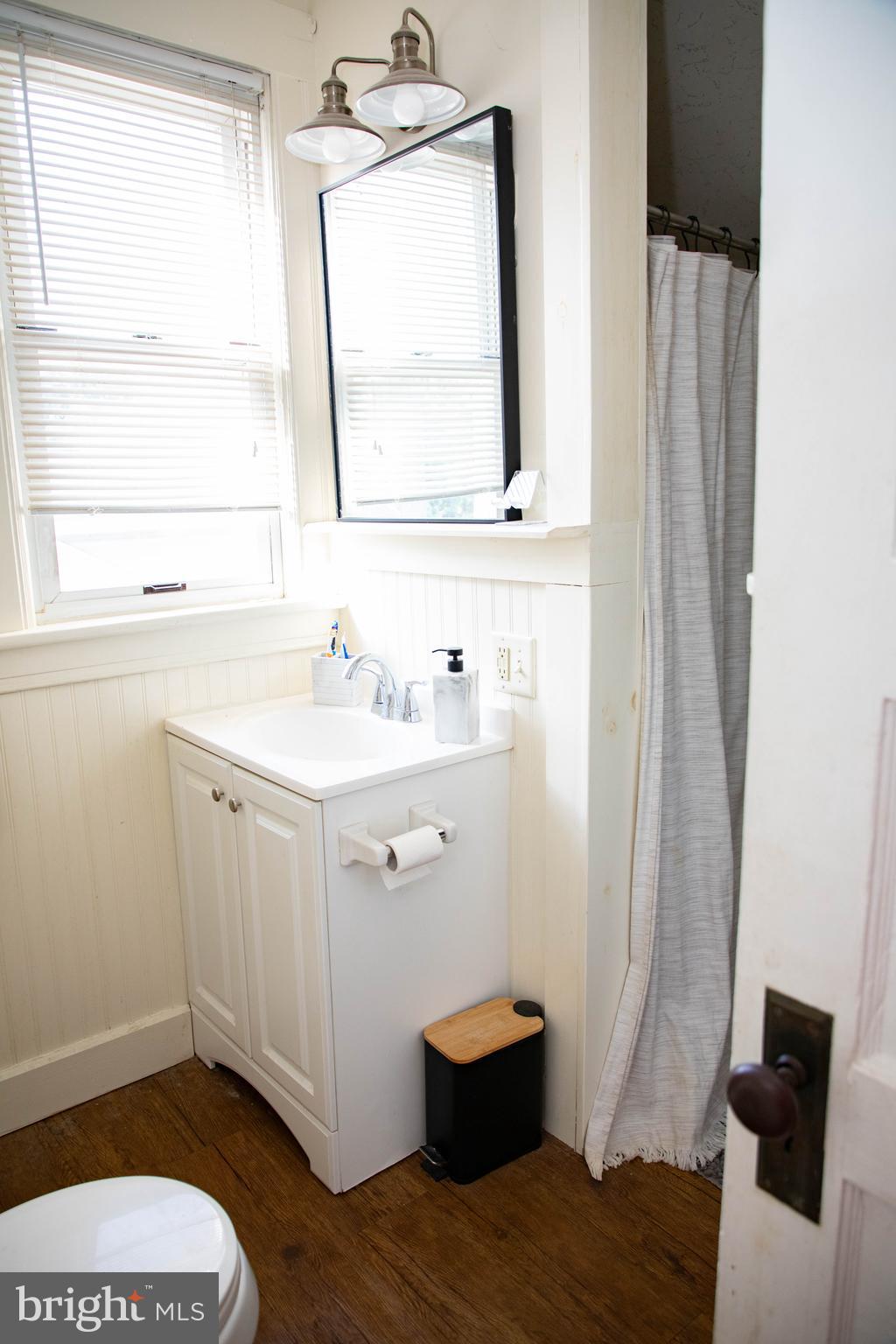 11120 GLENSIDE AVENUE