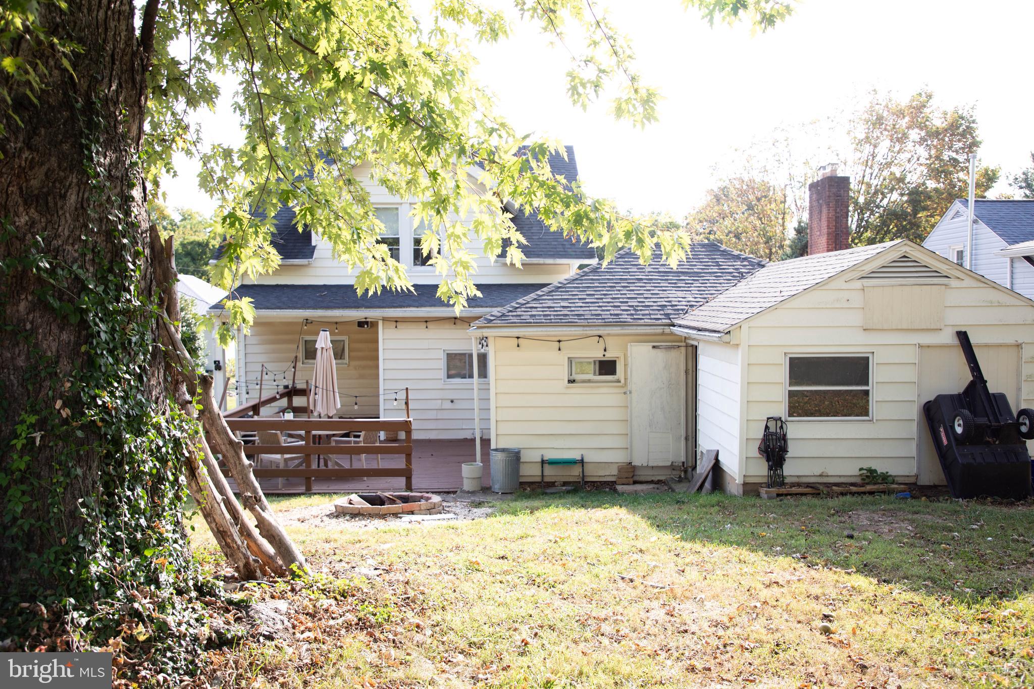 11120 GLENSIDE AVENUE