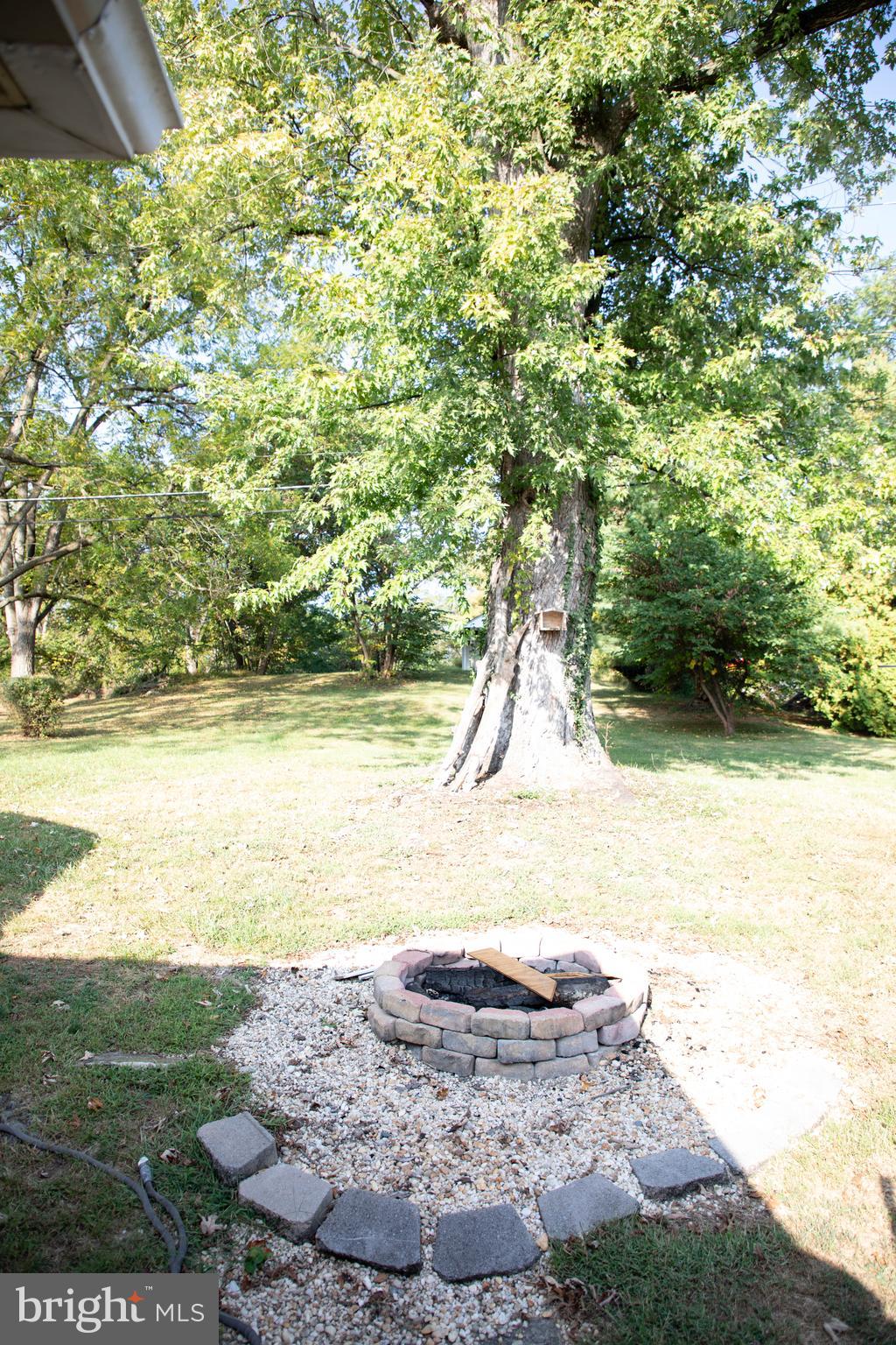 11120 GLENSIDE AVENUE