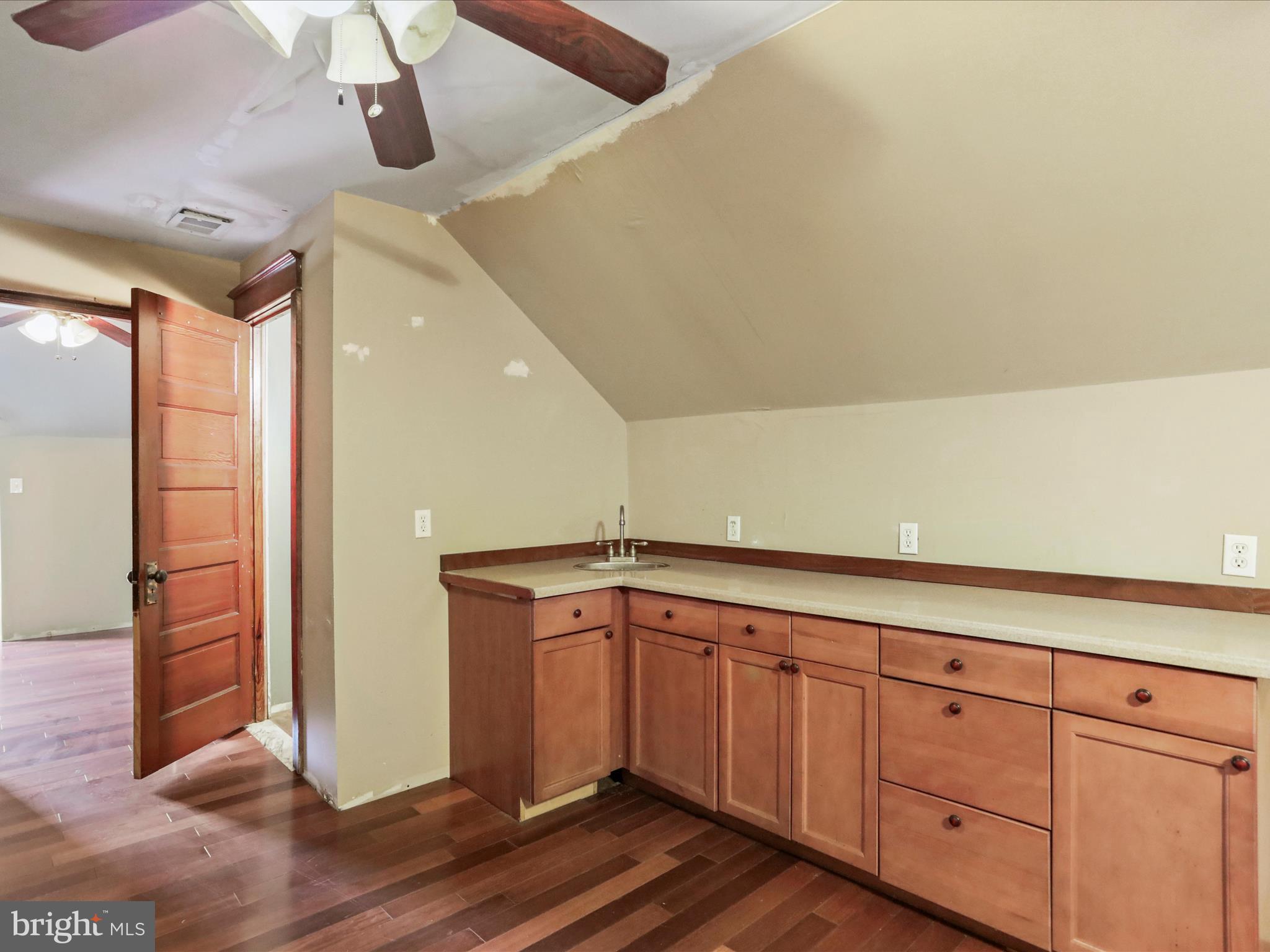 17400 VIRGINIA AVENUE