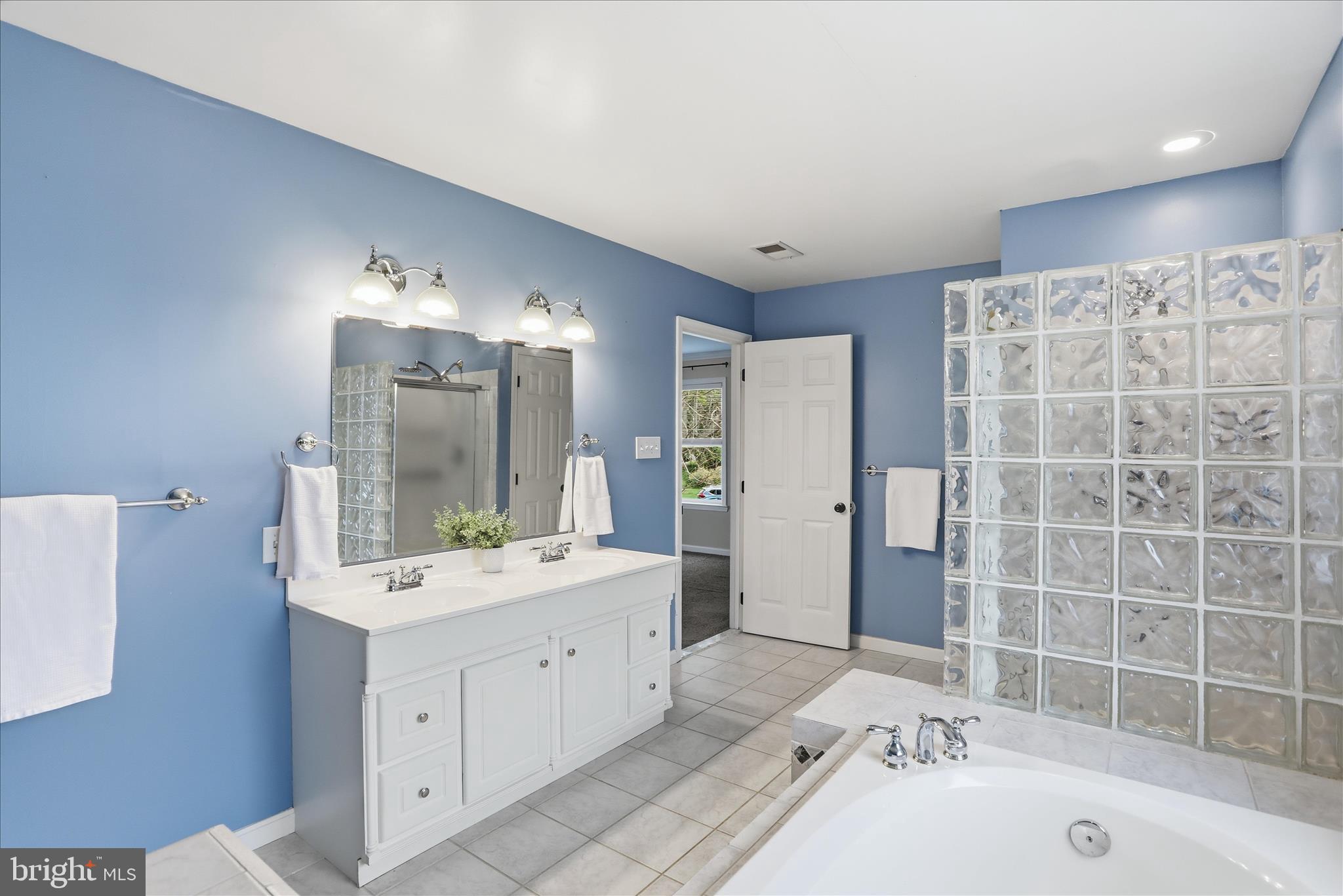 13812 COUNTRYSIDE DRIVE