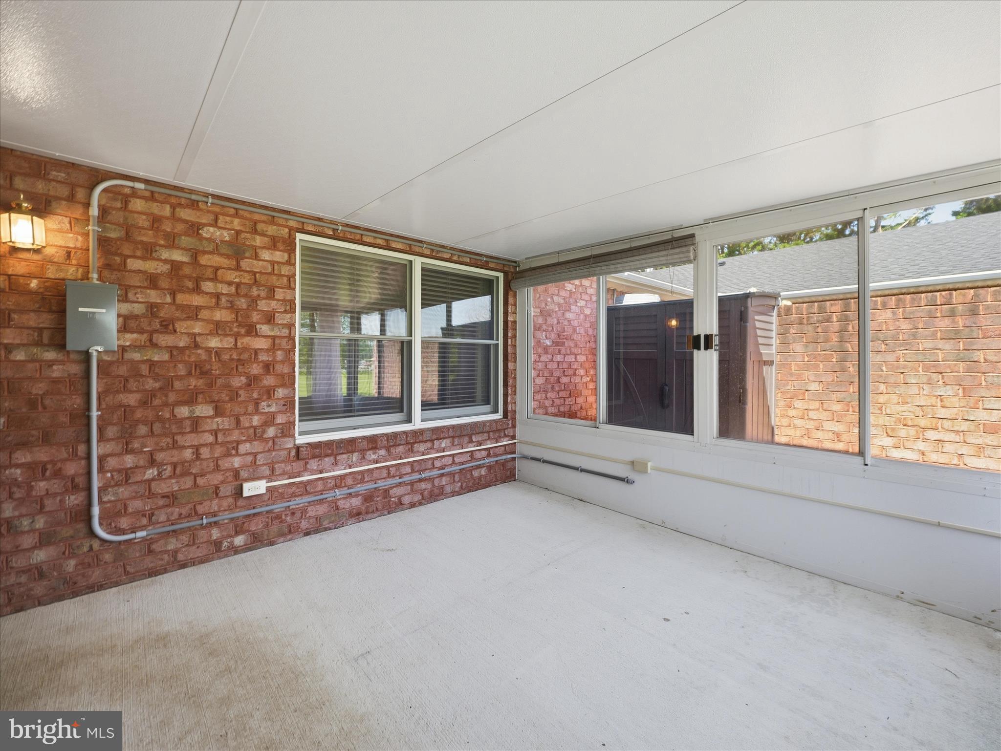 1604 LANGLEY DRIVE