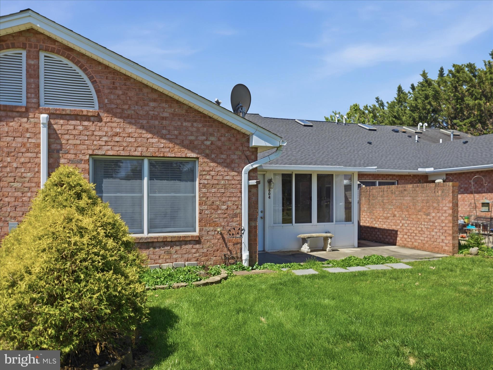 1604 LANGLEY DRIVE