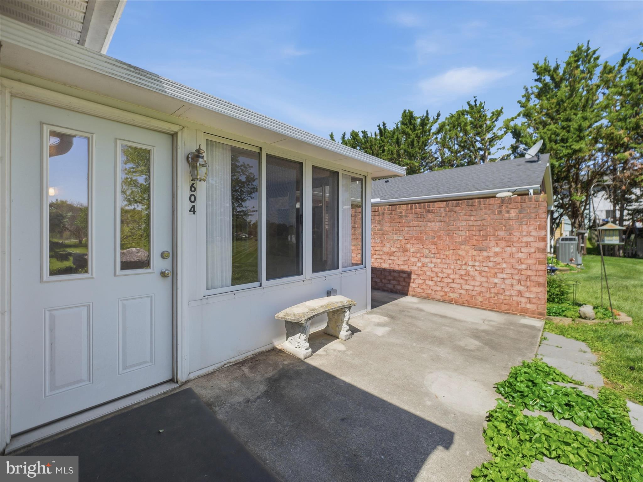 1604 LANGLEY DRIVE