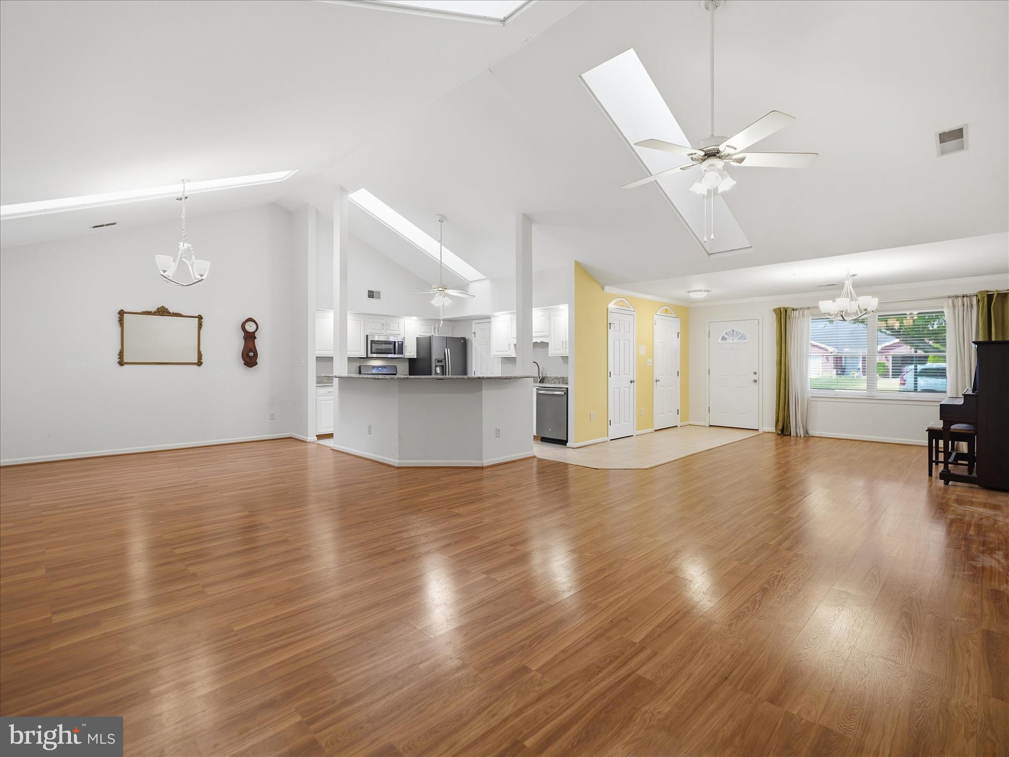 1604 LANGLEY DRIVE