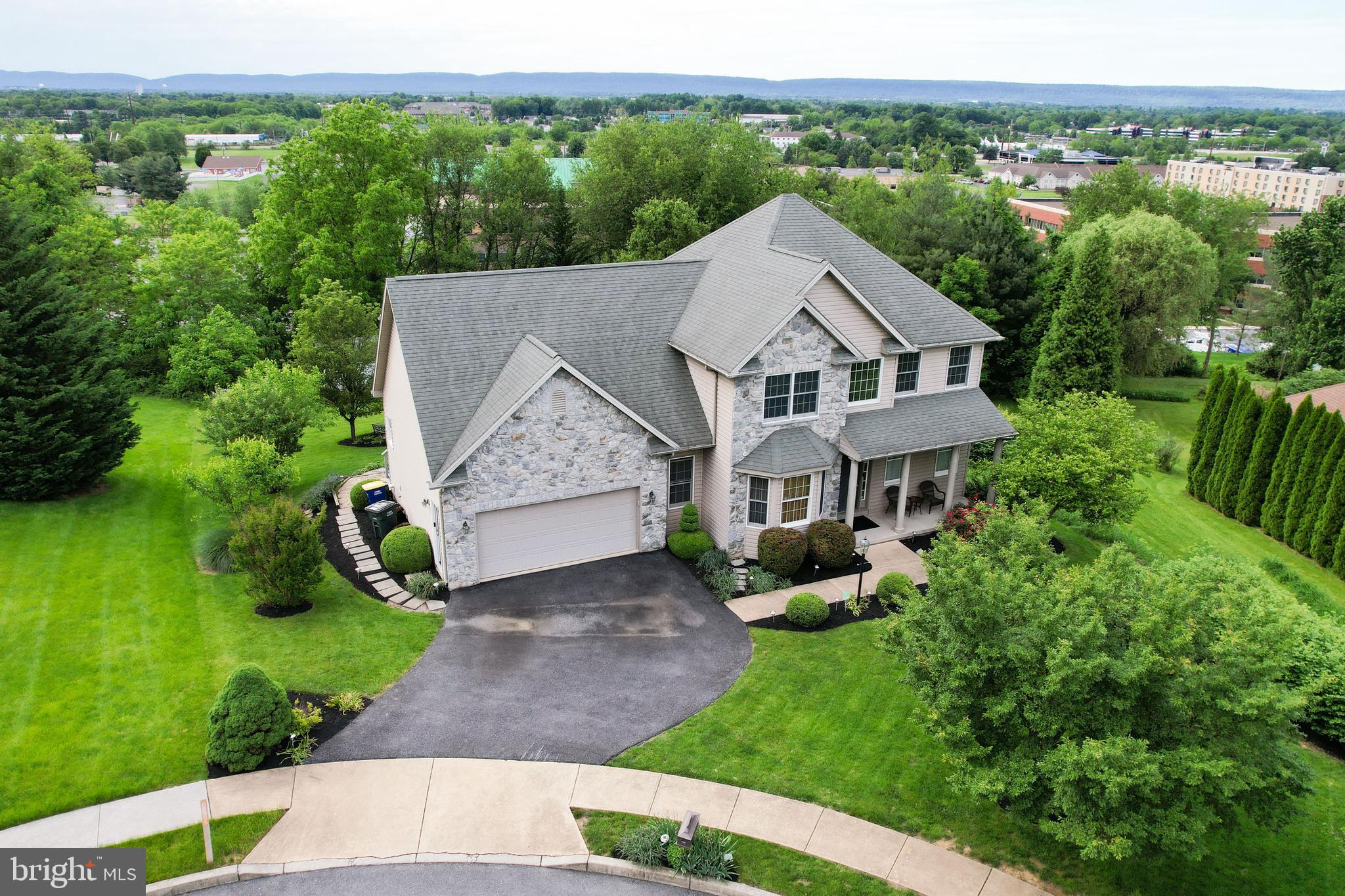 5110 MAPLE LEAF COURT