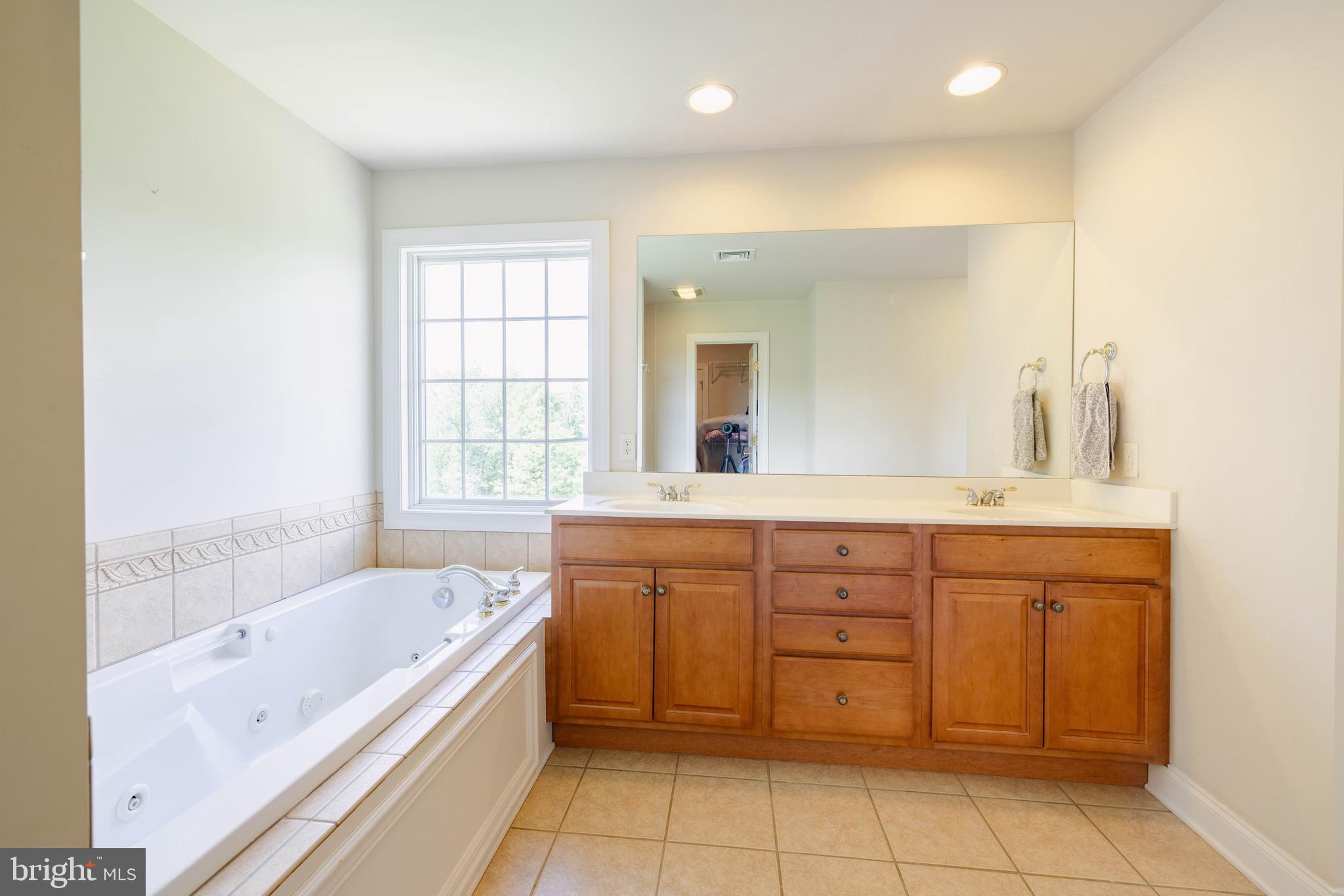 5110 MAPLE LEAF COURT