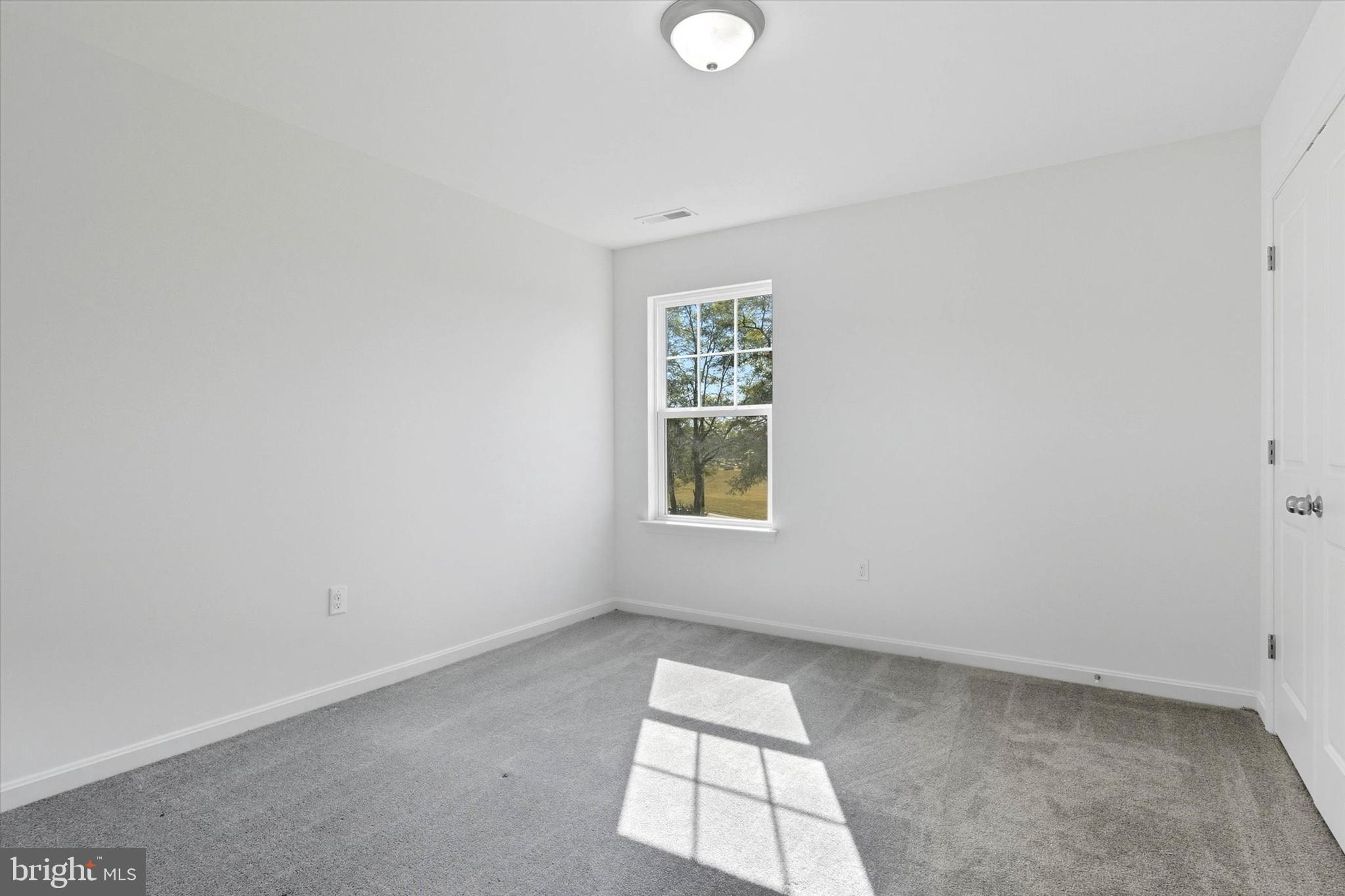 77 BENNINGTON WAY