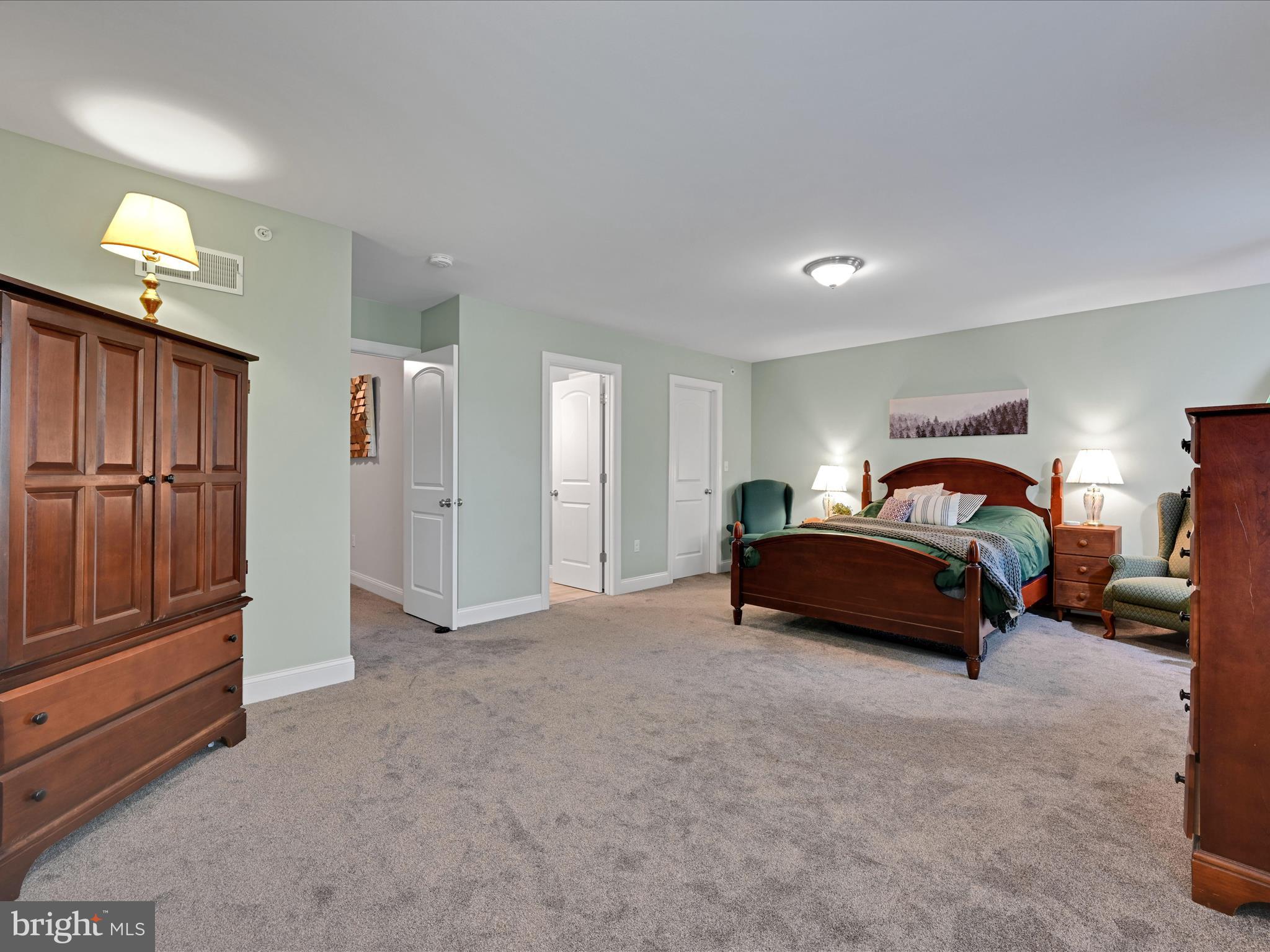 333 BRIAR RIDGE CIRCLE