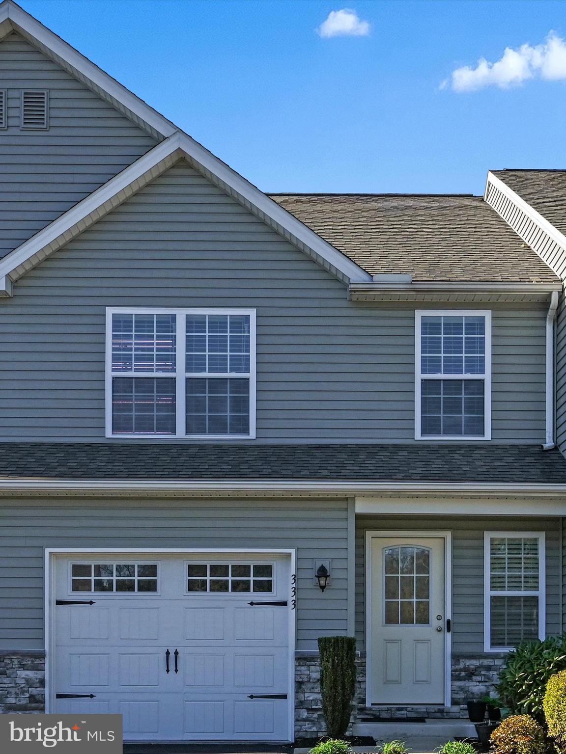 333 BRIAR RIDGE CIRCLE