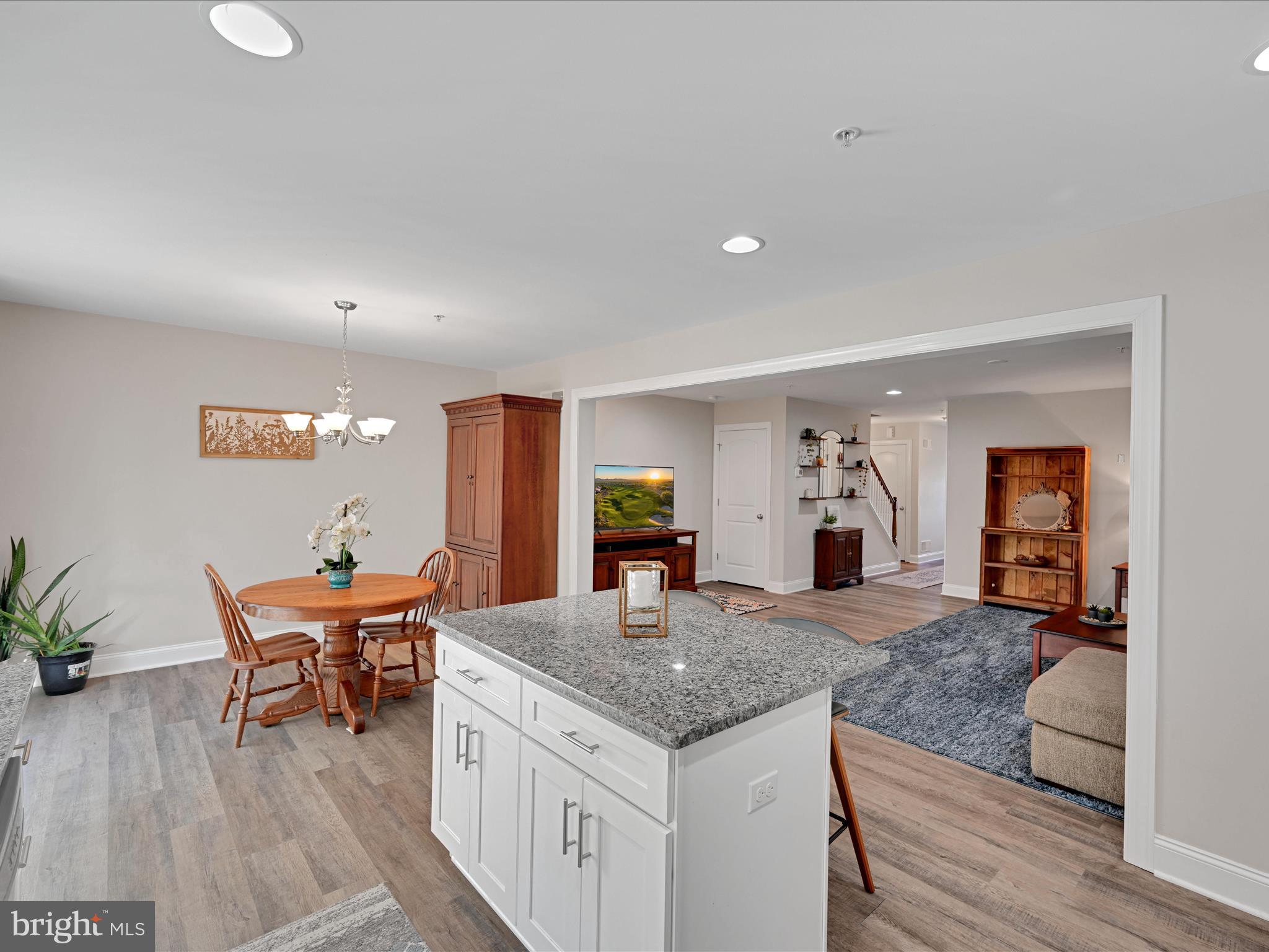 333 BRIAR RIDGE CIRCLE