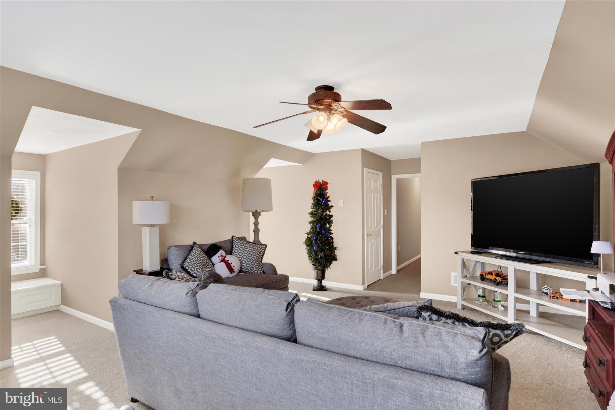 1803 SILVER PINE CIRCLE