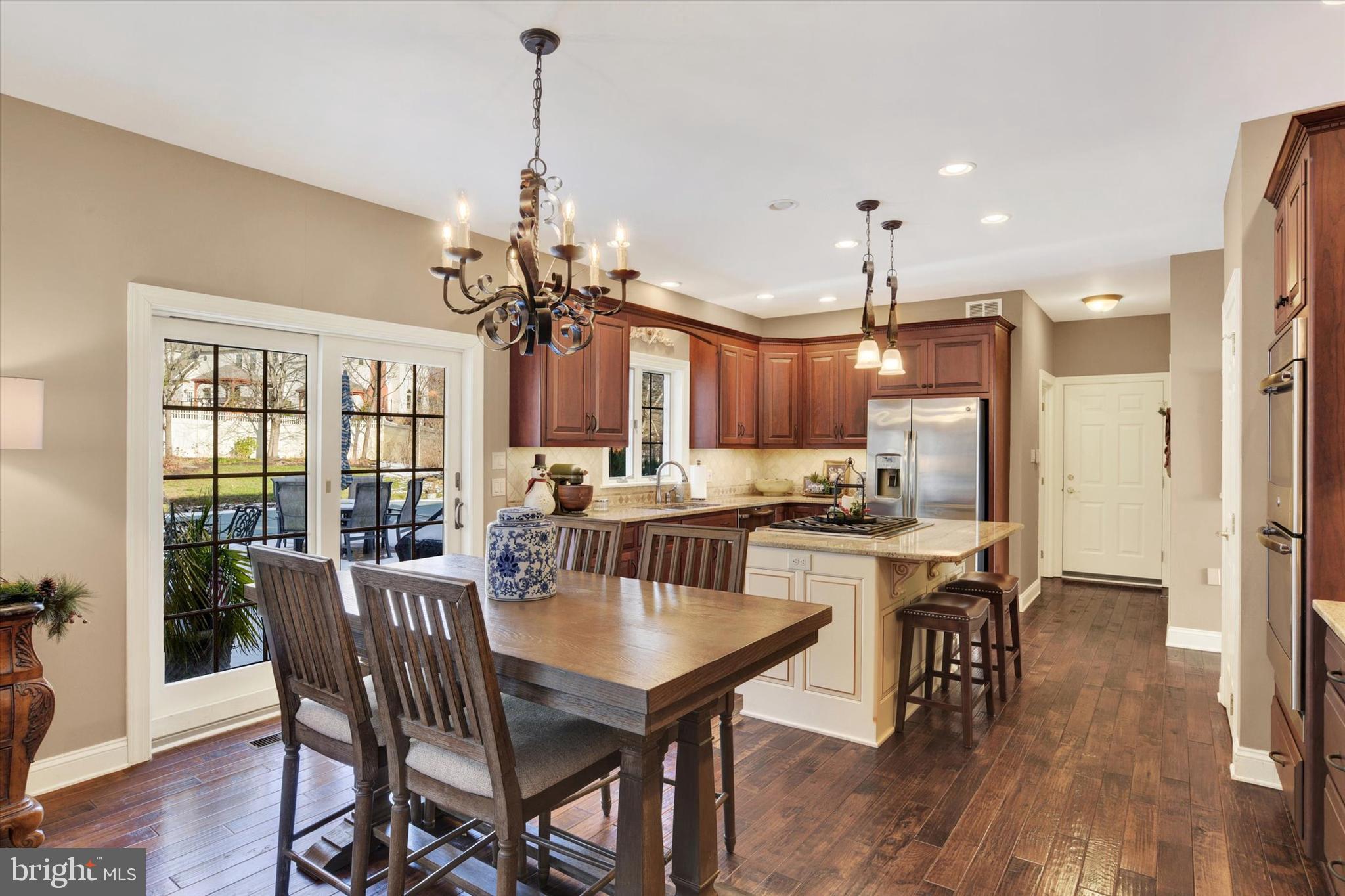 1803 SILVER PINE CIRCLE