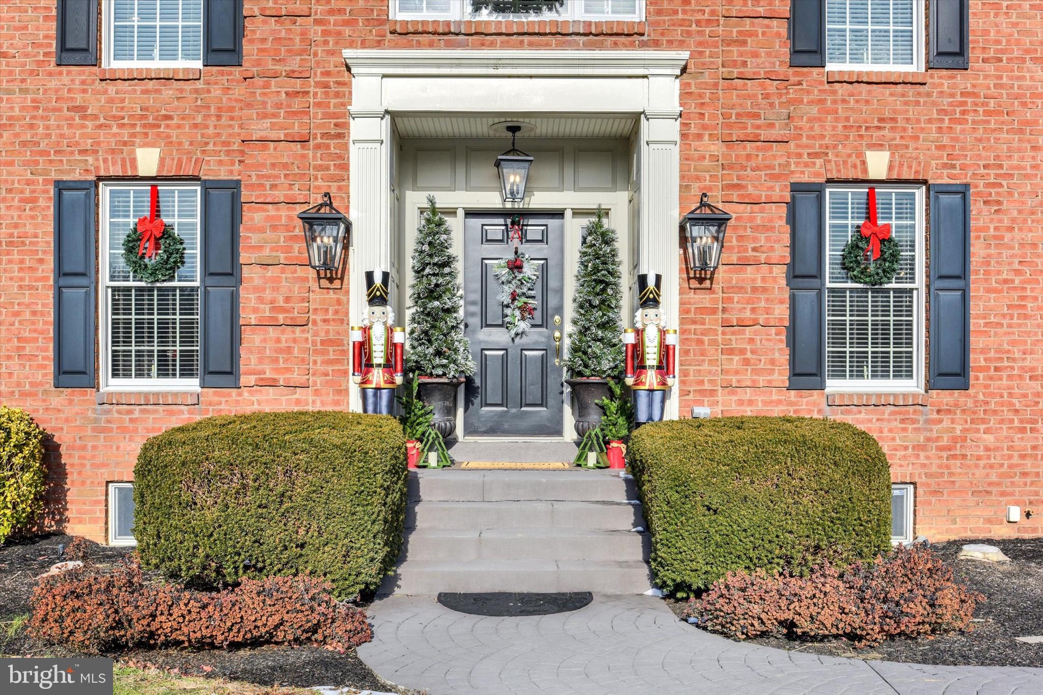 1803 SILVER PINE CIRCLE