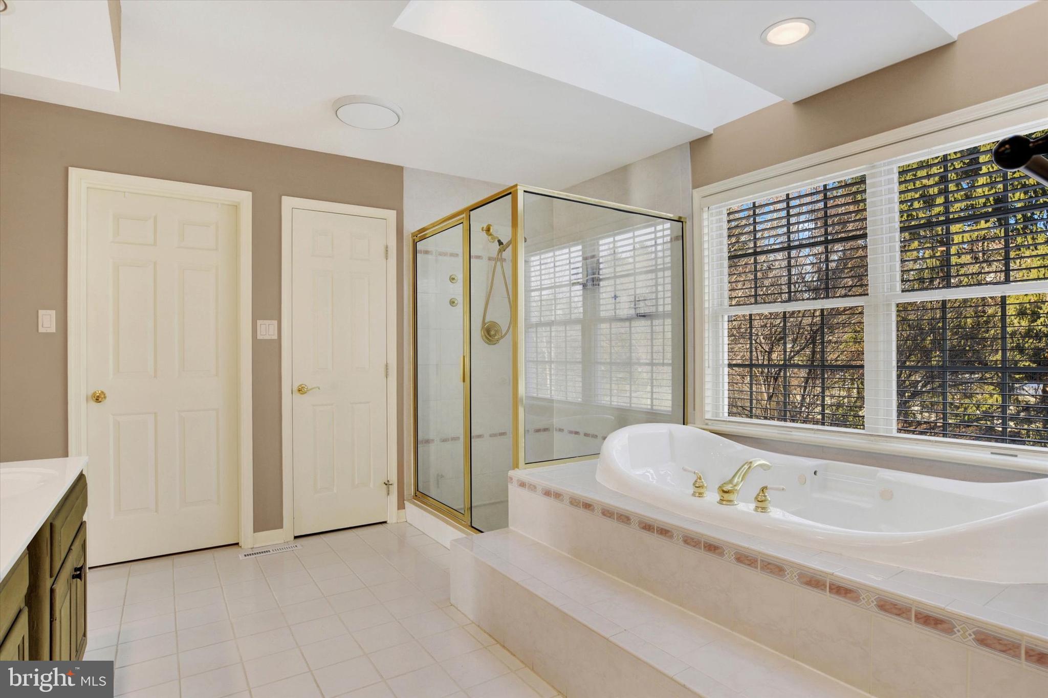 1803 SILVER PINE CIRCLE
