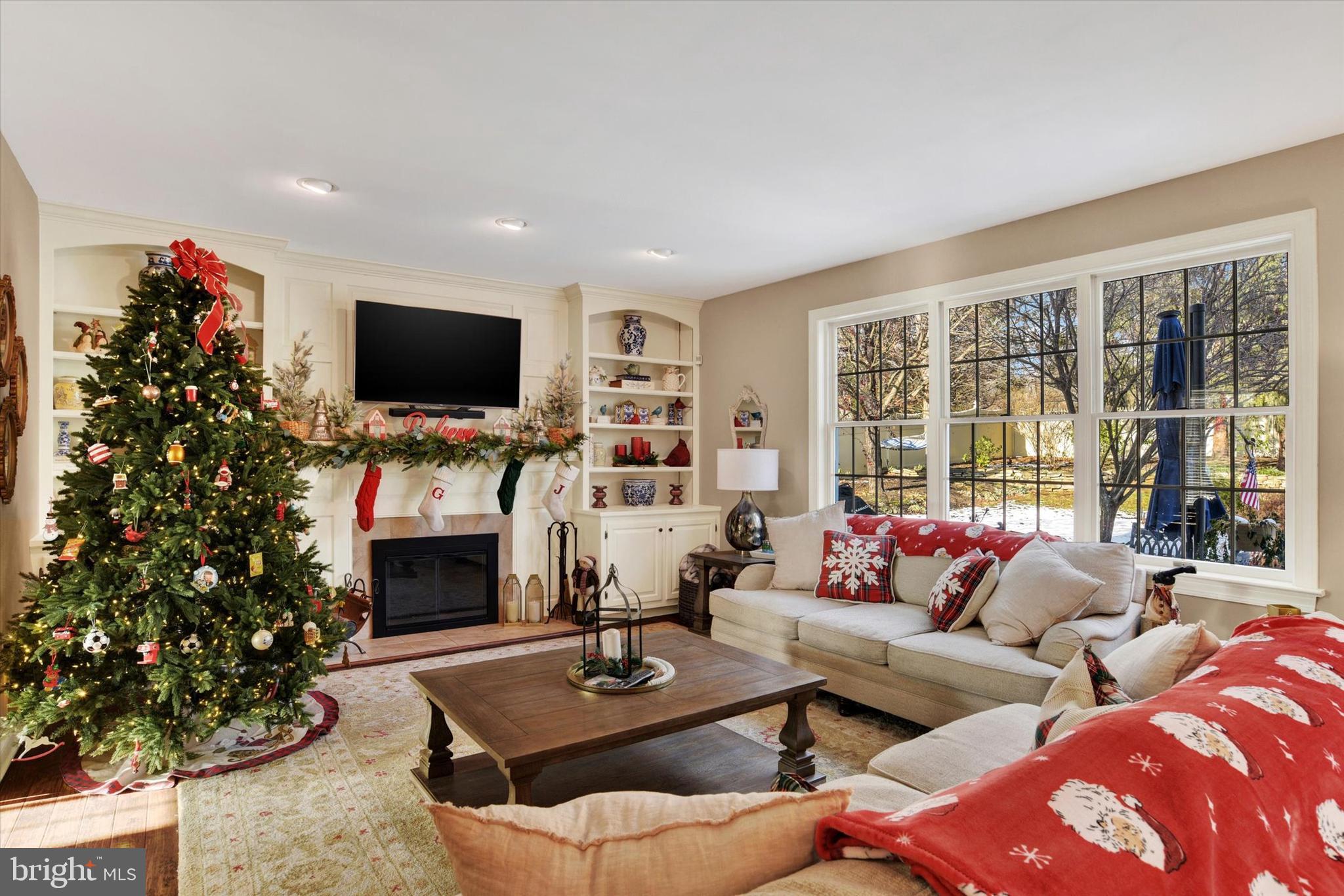 1803 SILVER PINE CIRCLE