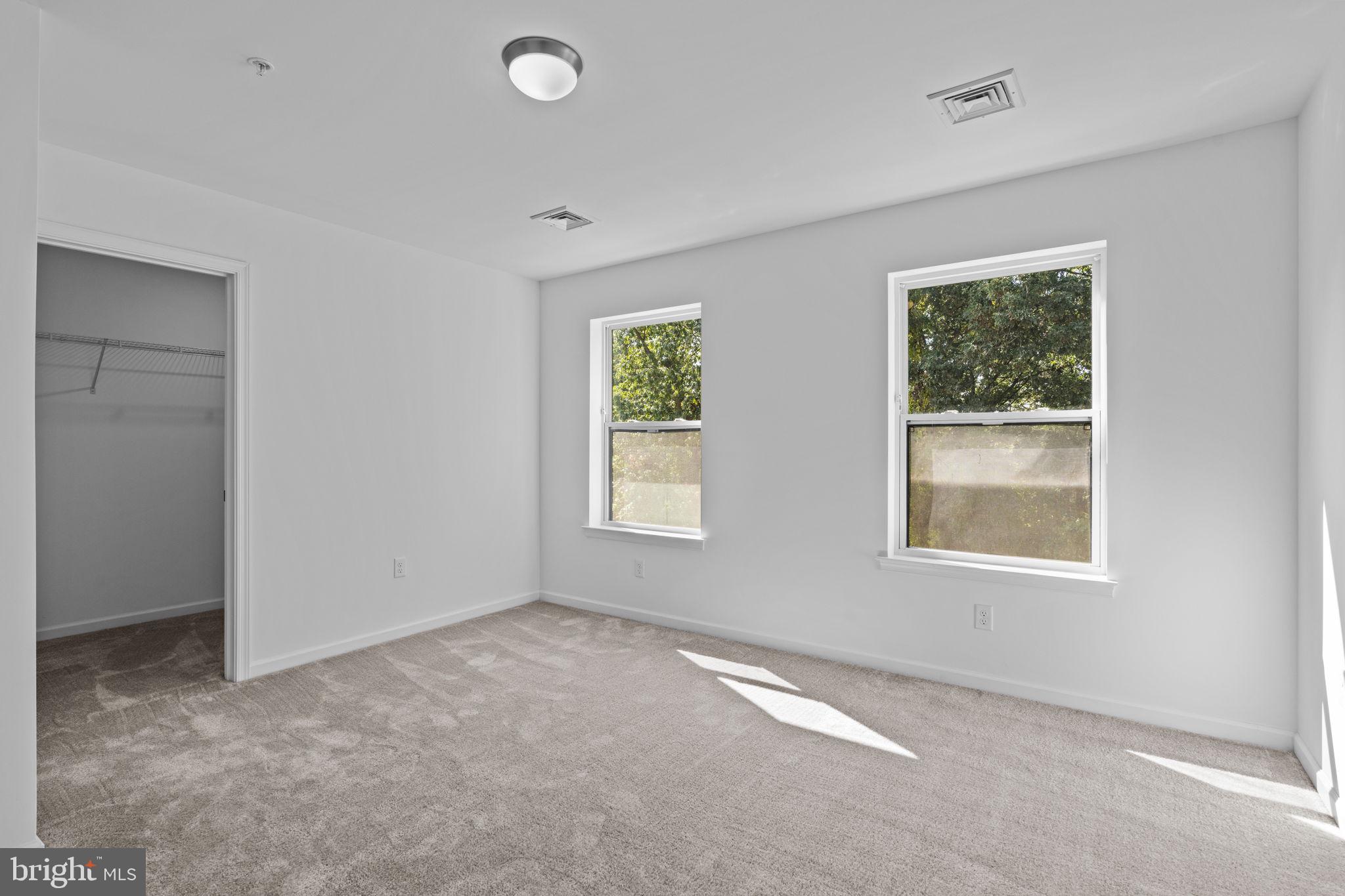 156 High Pointe Dr #19