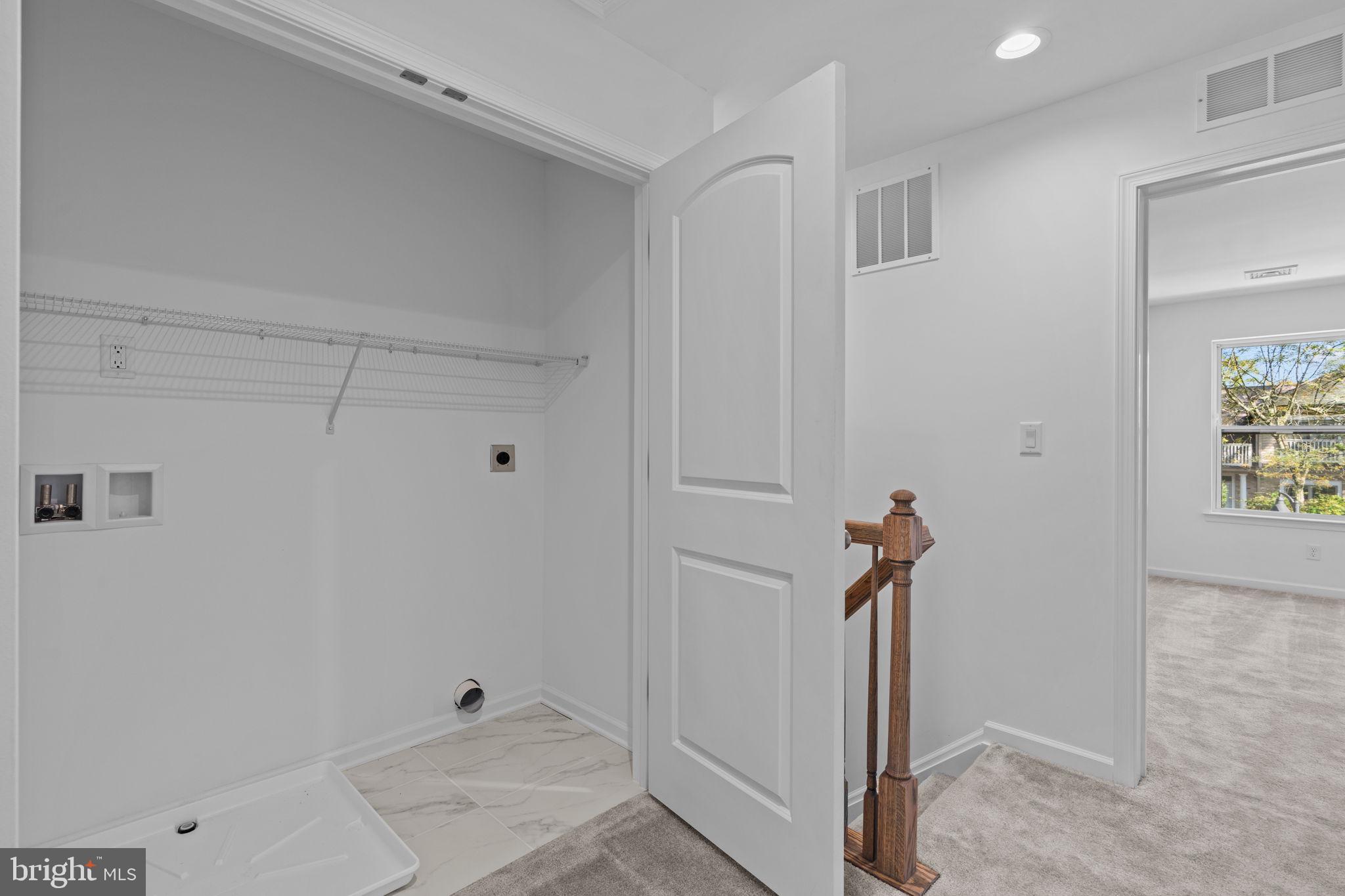 156 High Pointe Dr #19